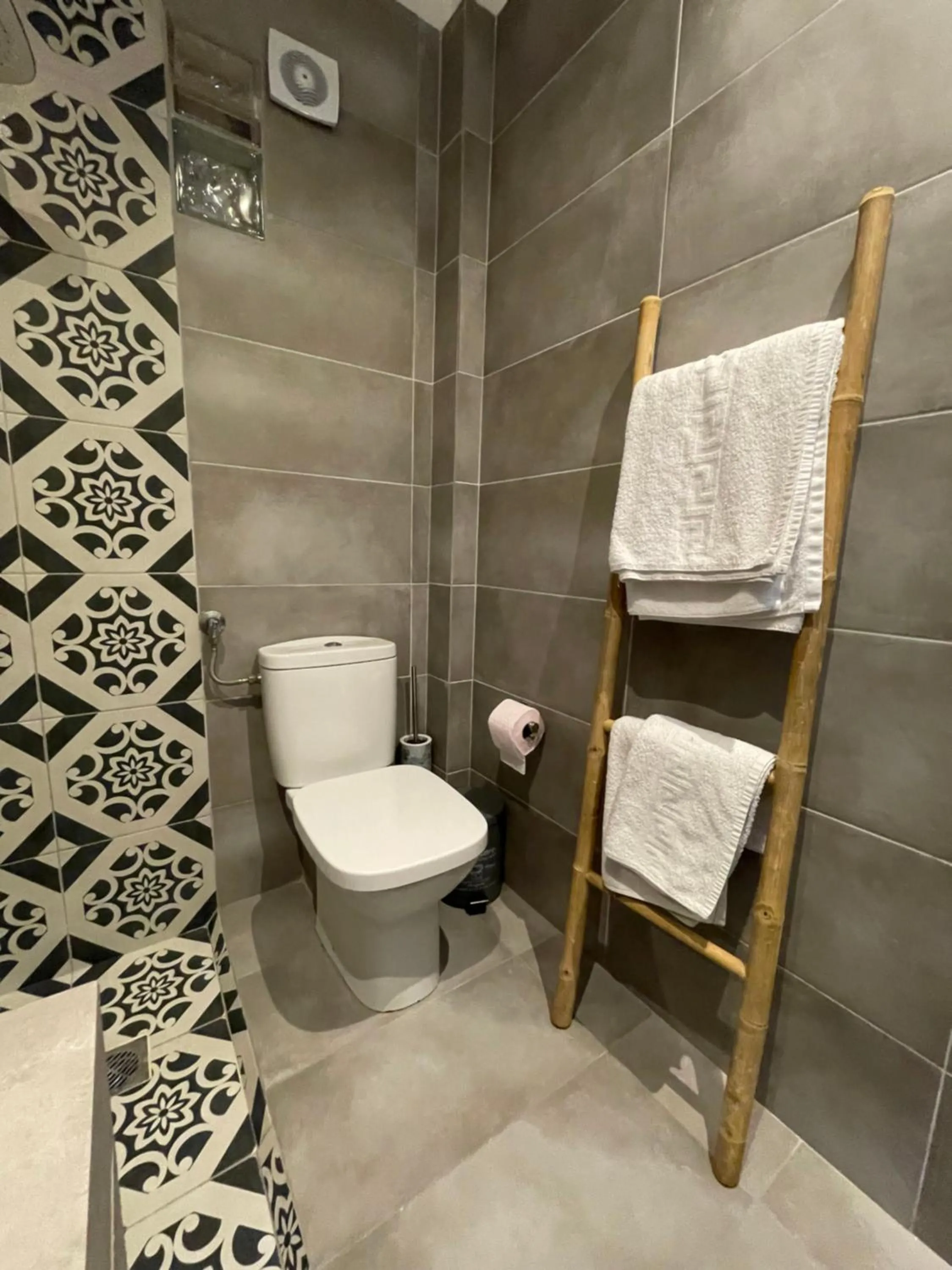 Shower in Xenios Hotel