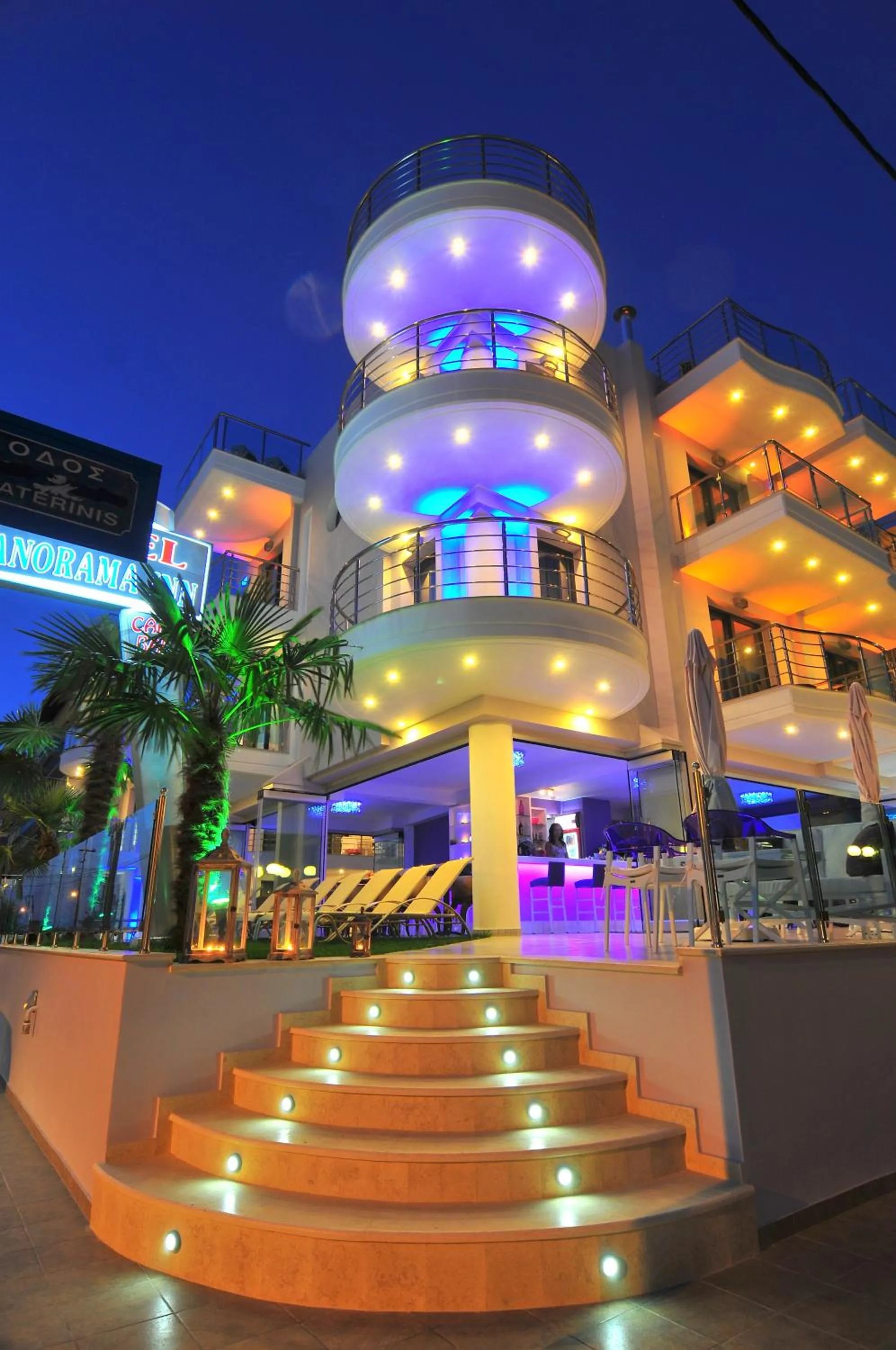 Facade/entrance in Panorama Inn Hotel