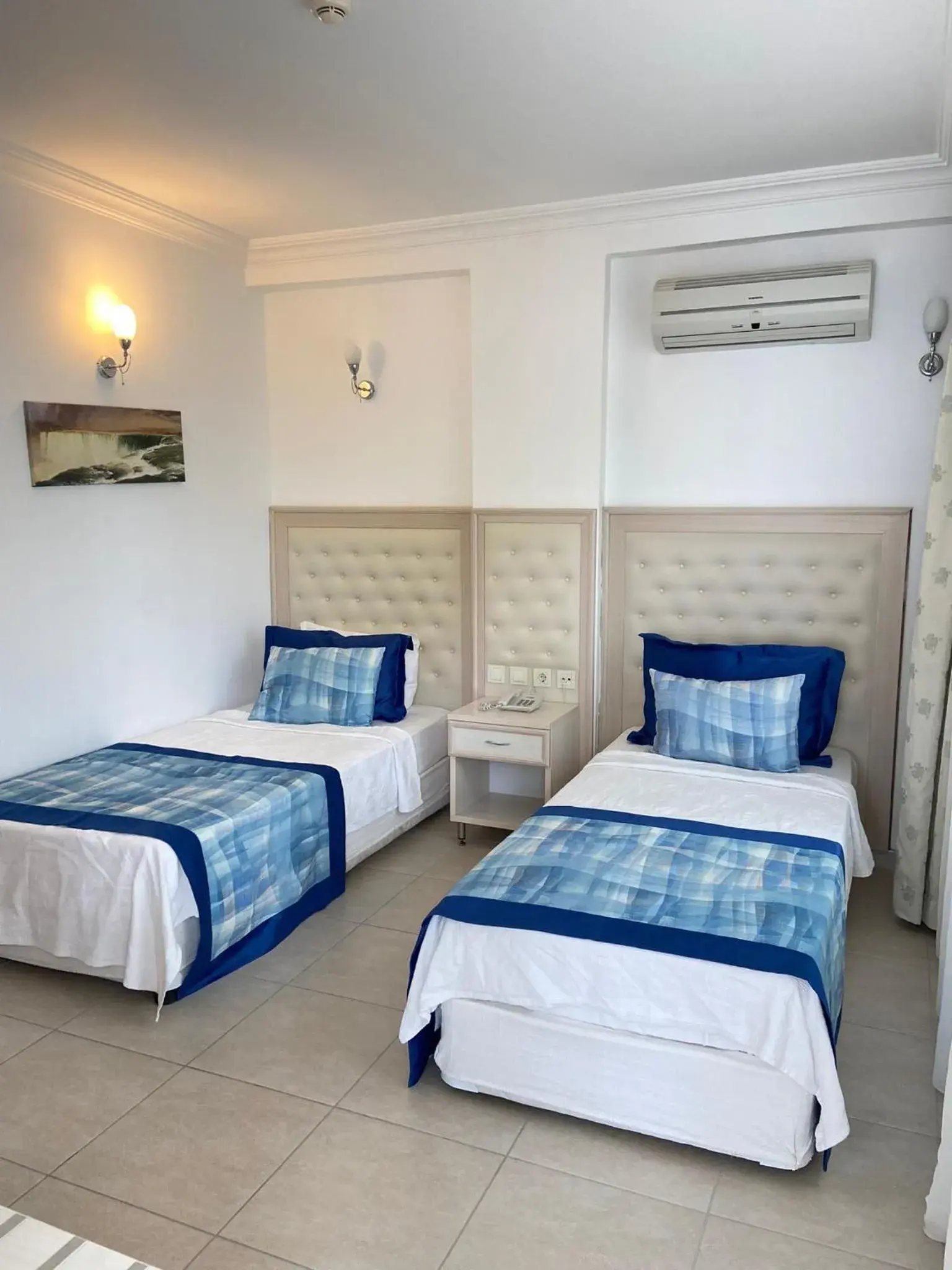 Economy Twin Room in Narr Hotel Economy Twin Room in Narr Hotel