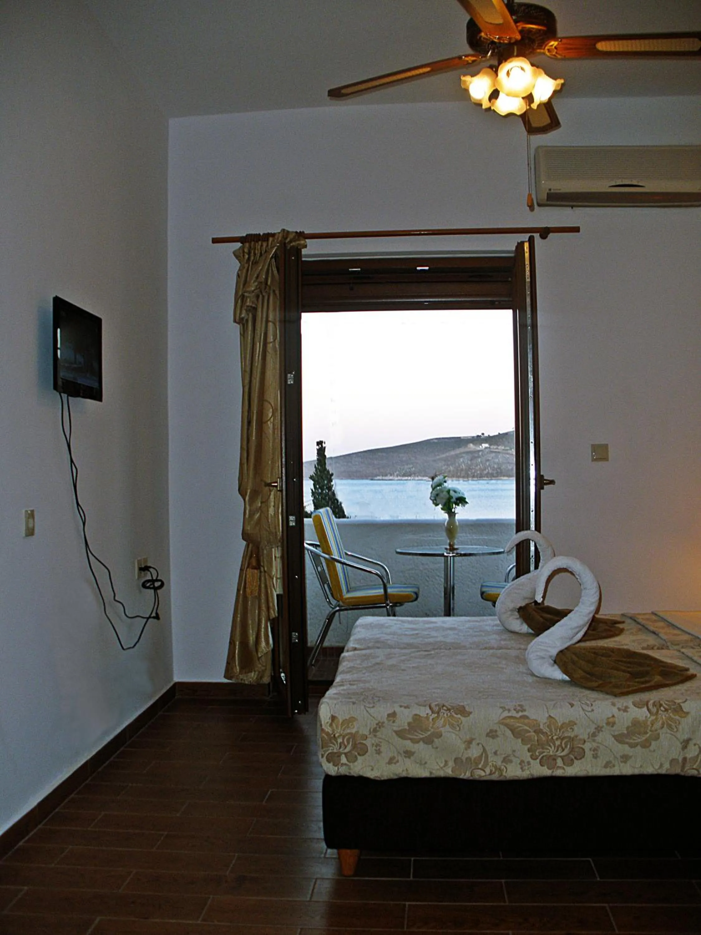 Bedroom, Bed in Apollo Studios