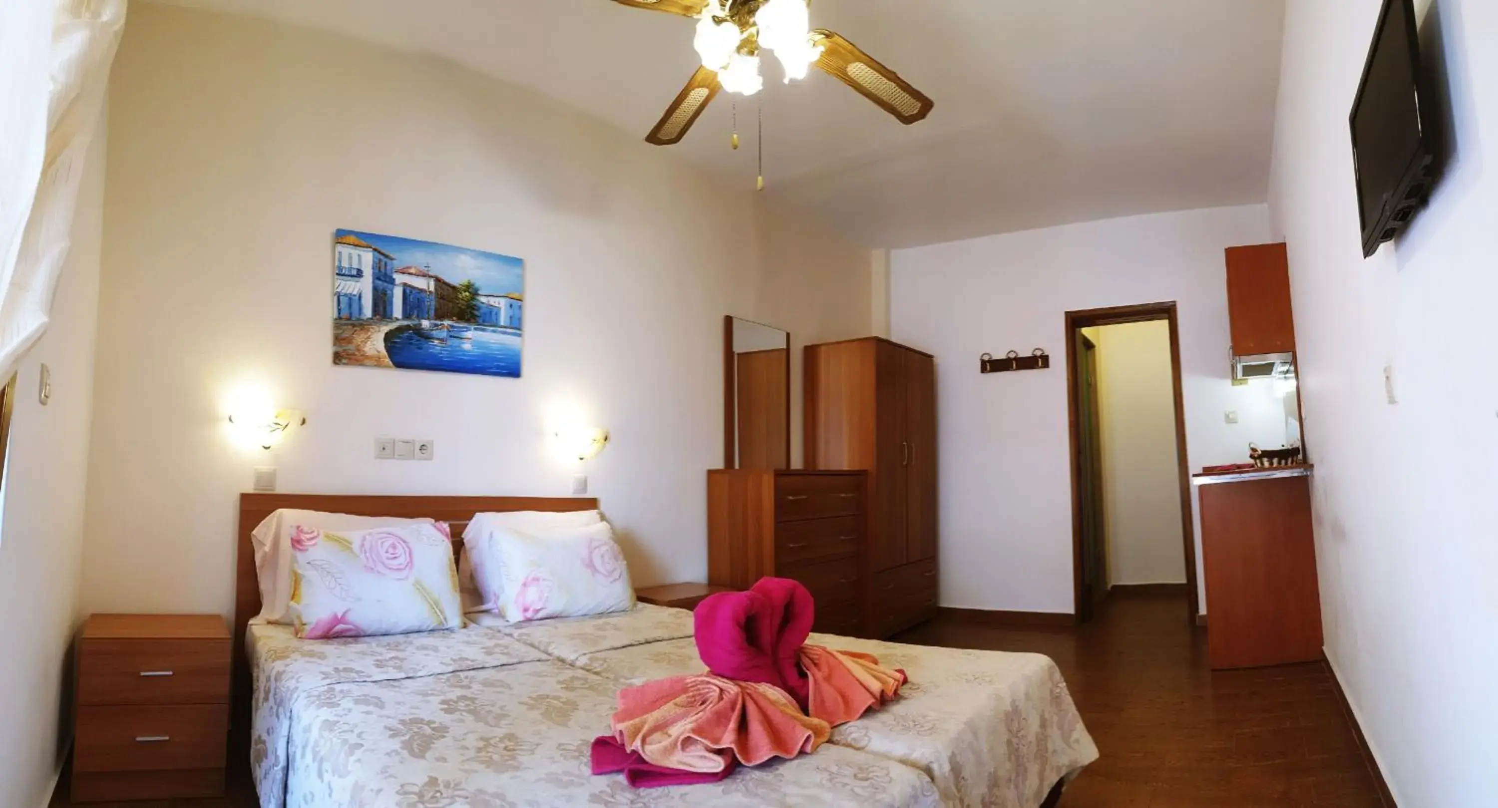 Photo of the whole room, Bed in Apollo Studios Photo of the whole room, Bed in Apollo Studios