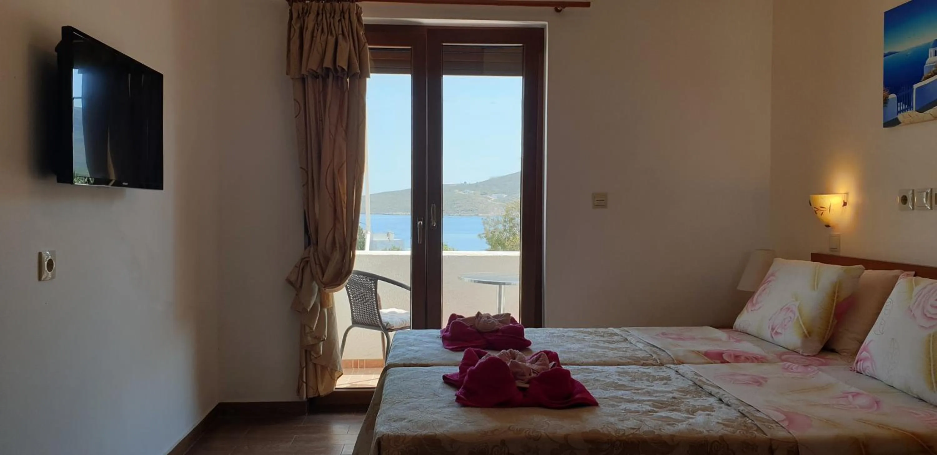 Bedroom, Bed in Apollo Studios