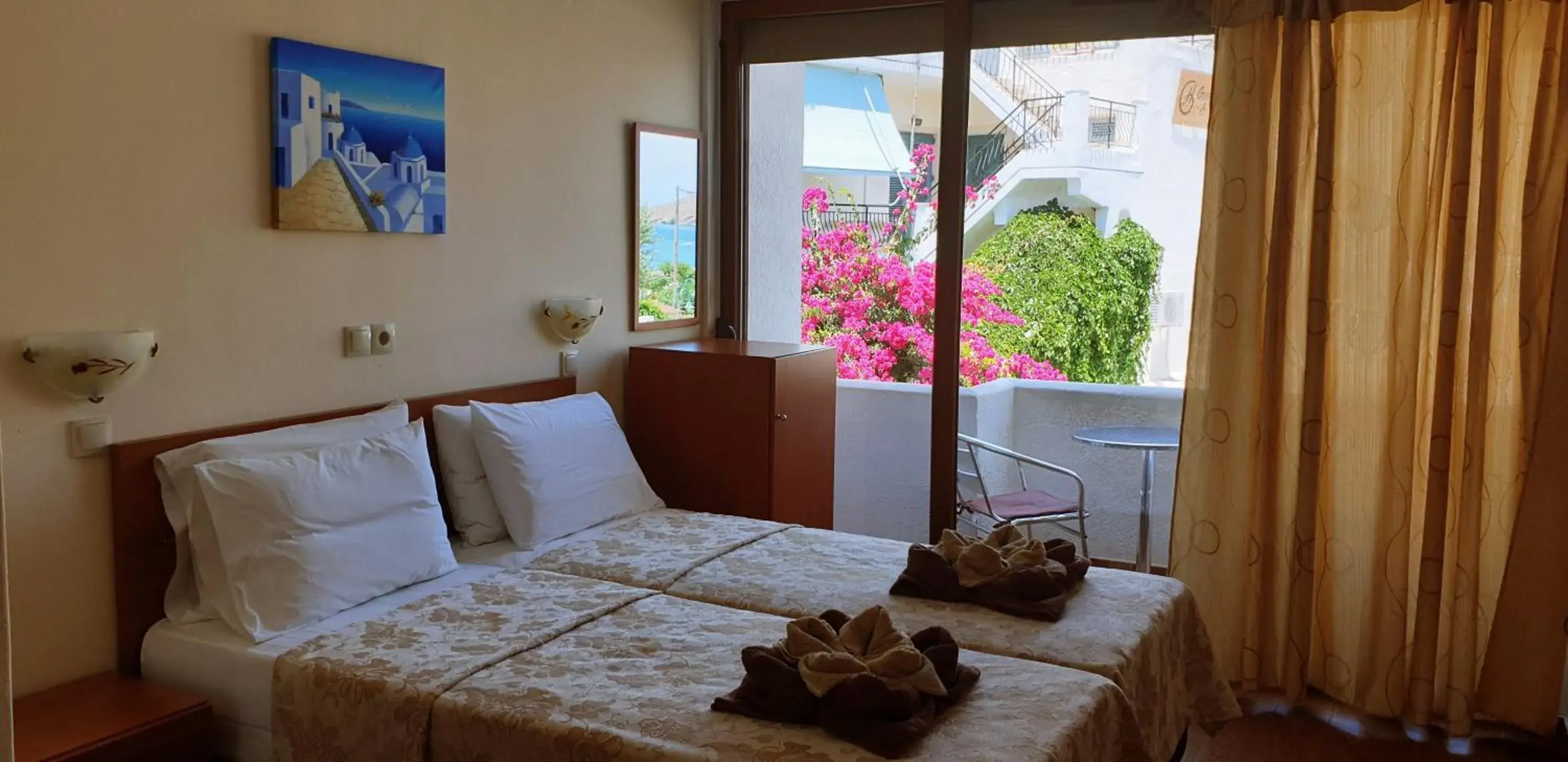 Bedroom, Bed in Apollo Studios Bedroom, Bed in Apollo Studios