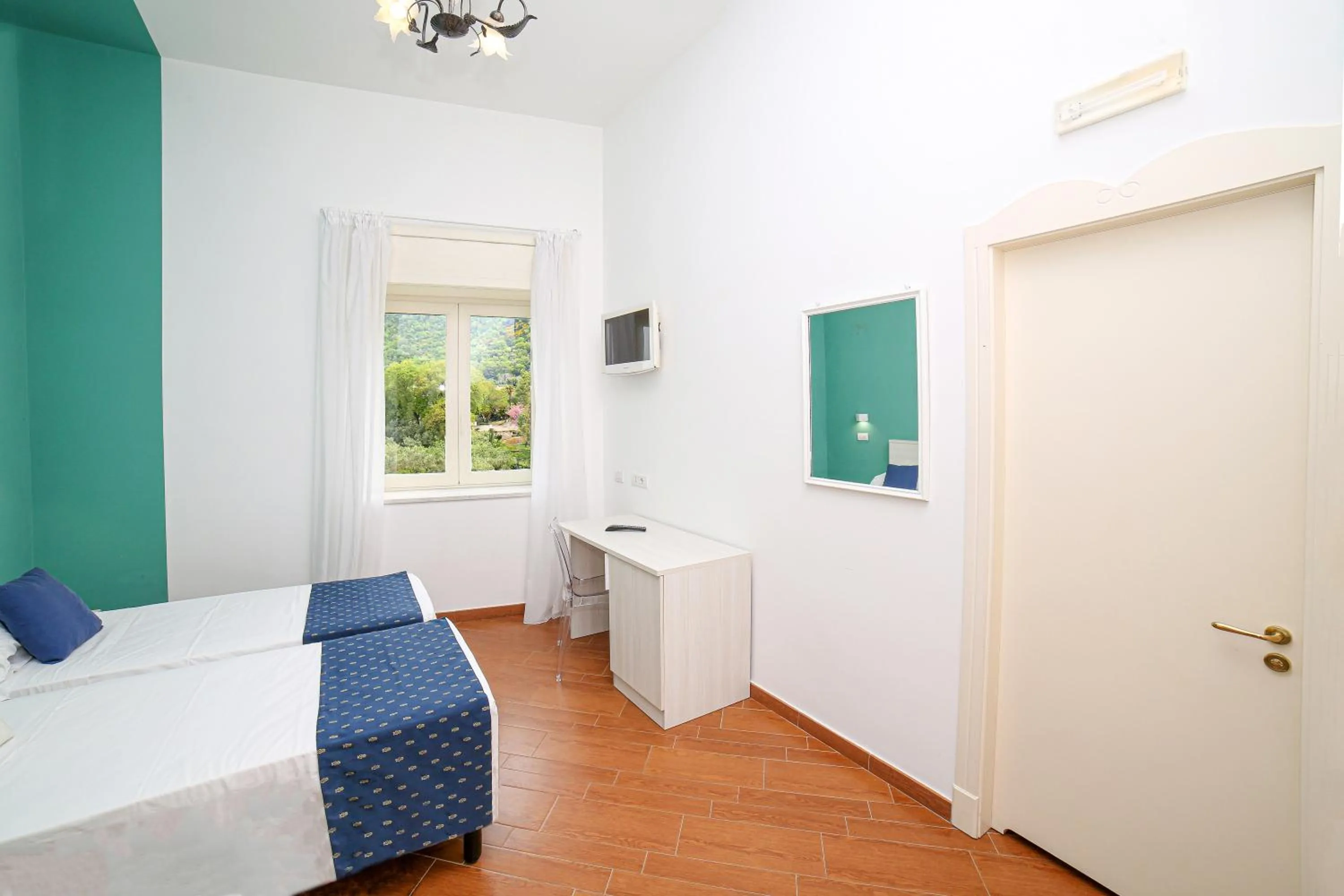 Bed in Hotel Royal Hills