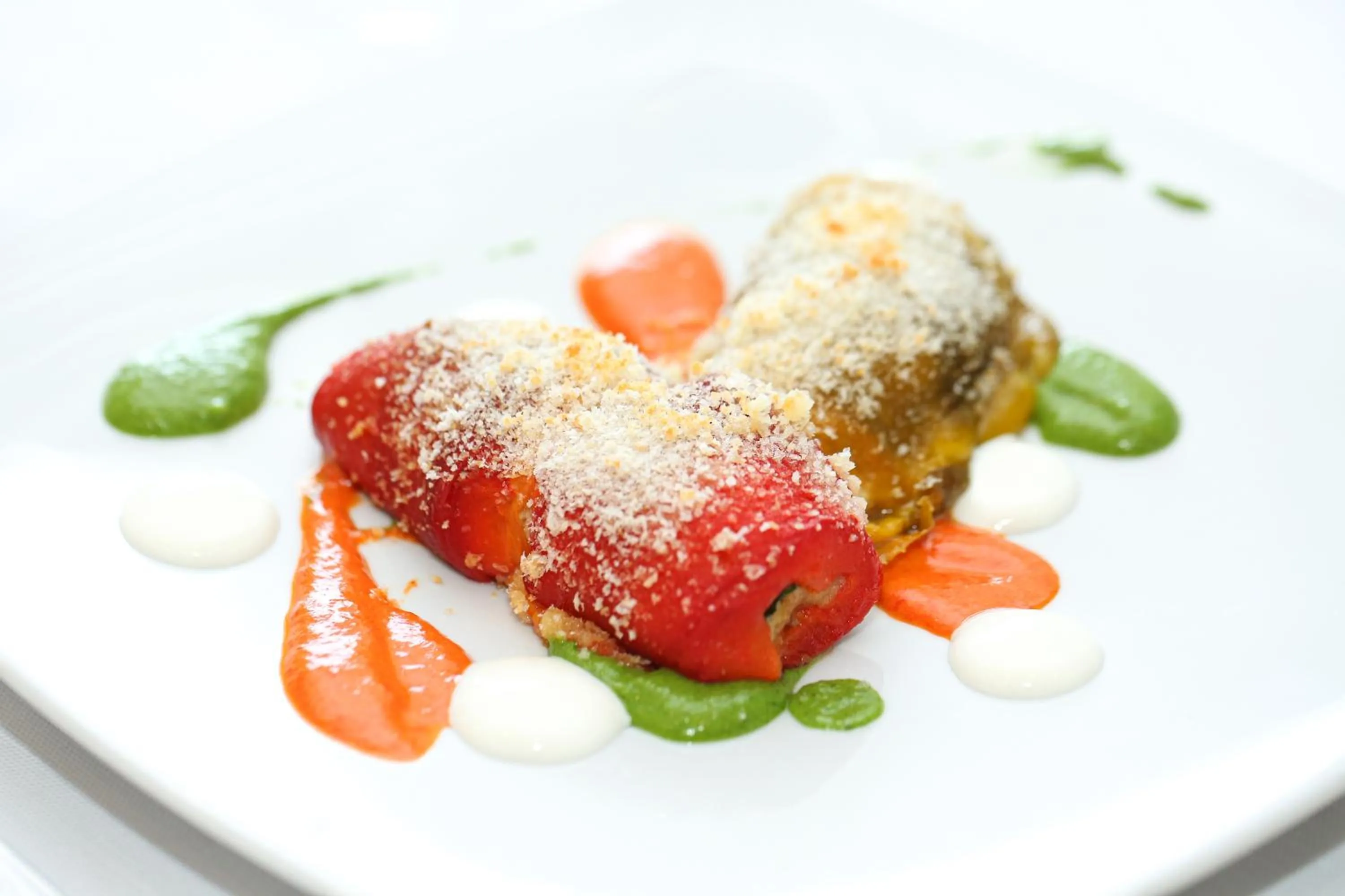 Restaurant/places to eat in Hotel Royal Hills