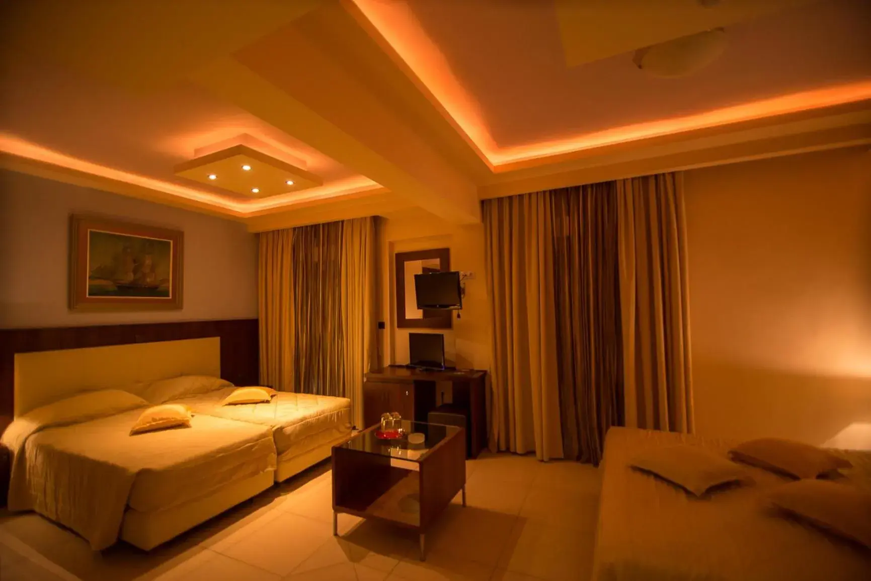 Triple Room with City View in Panorama Hotel Triple Room with City View in Panorama Hotel