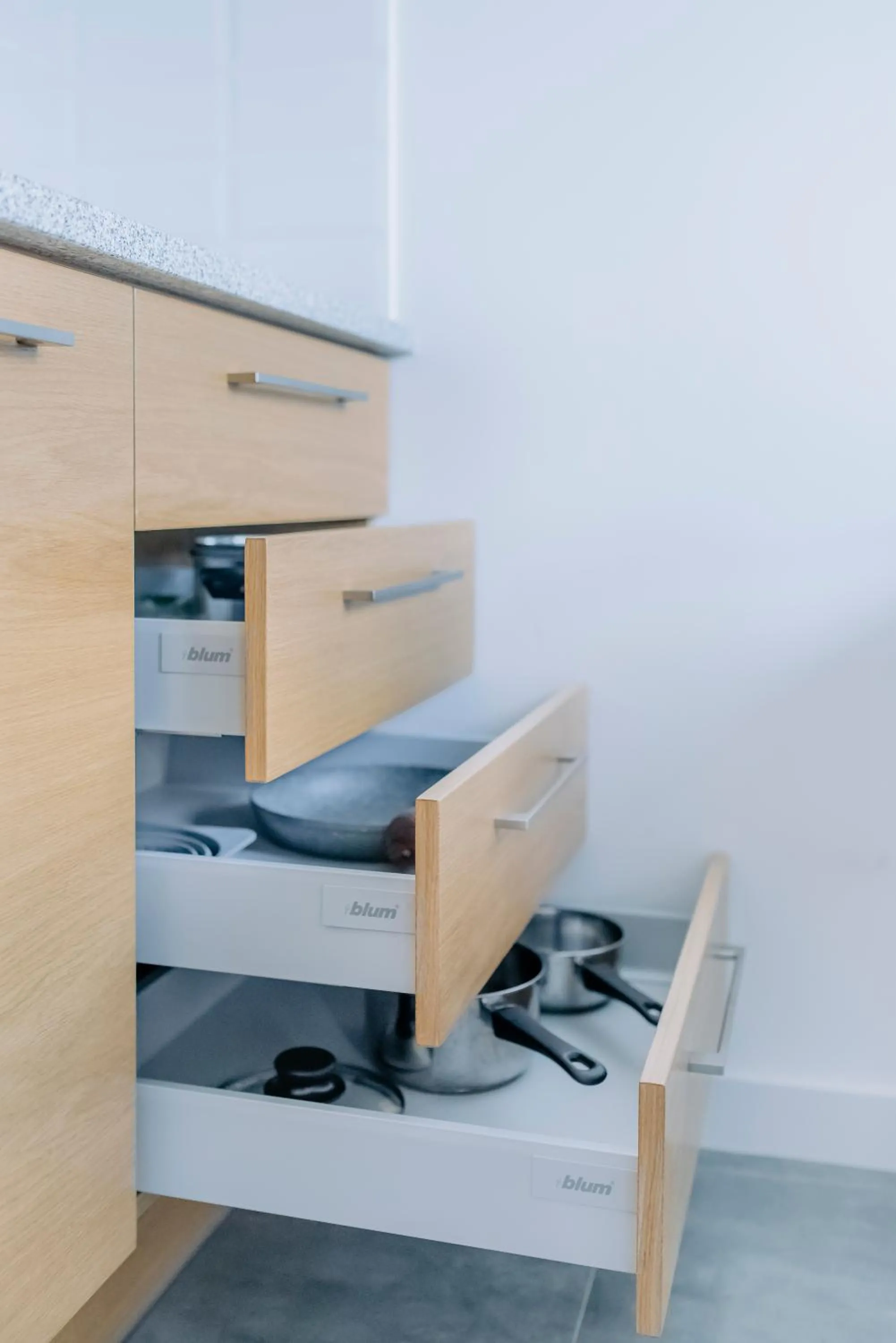 Kitchen or kitchenette in APARTEL Plac Zbawiciela Studio