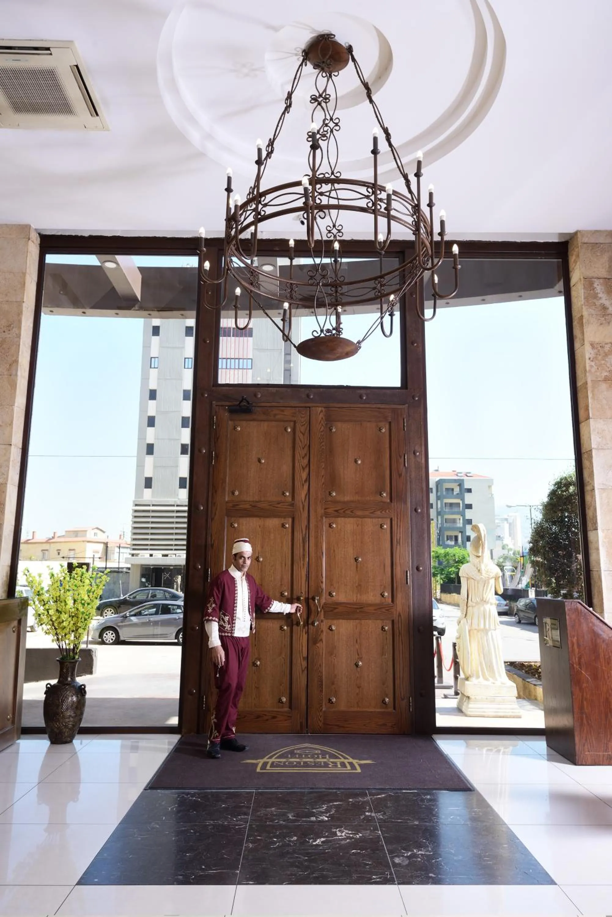 Facade/entrance in Reston Hotel