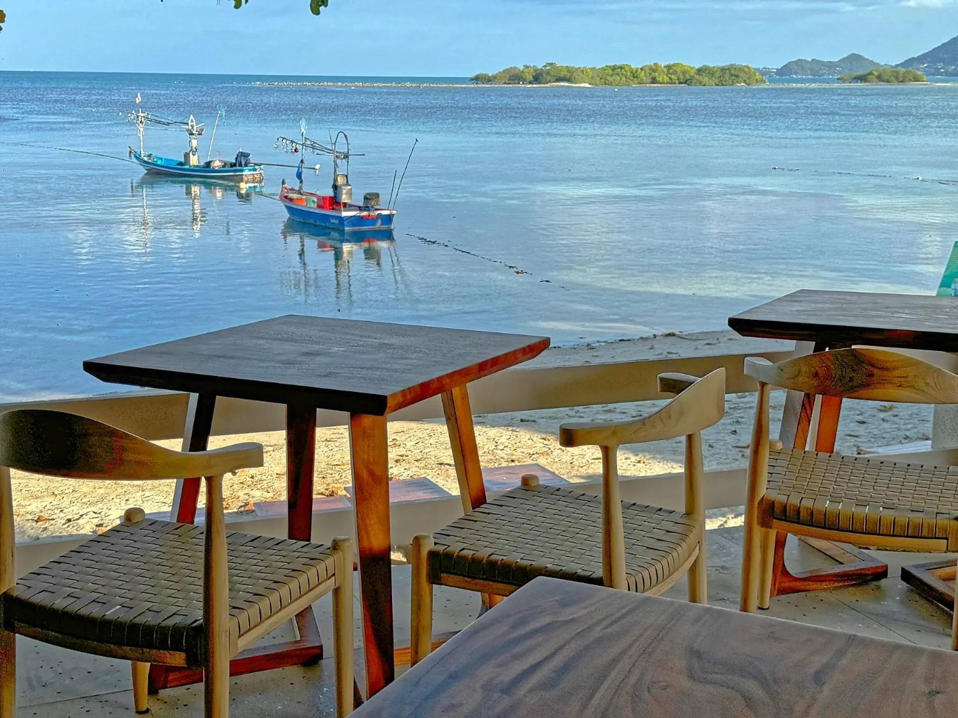 Restaurant/places to eat in Blue Turtle Hotel Samui