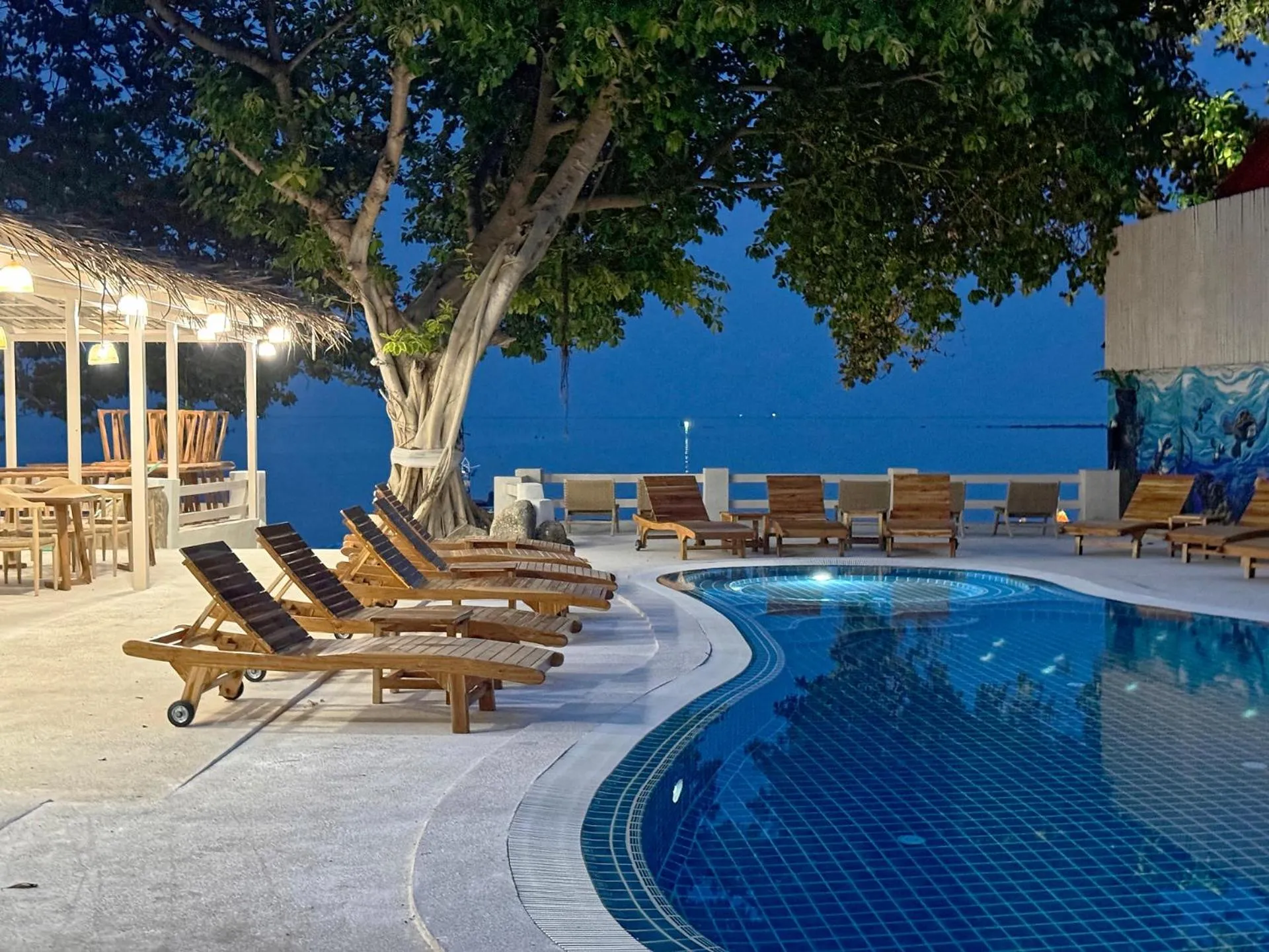 Patio in Blue Turtle Hotel Samui