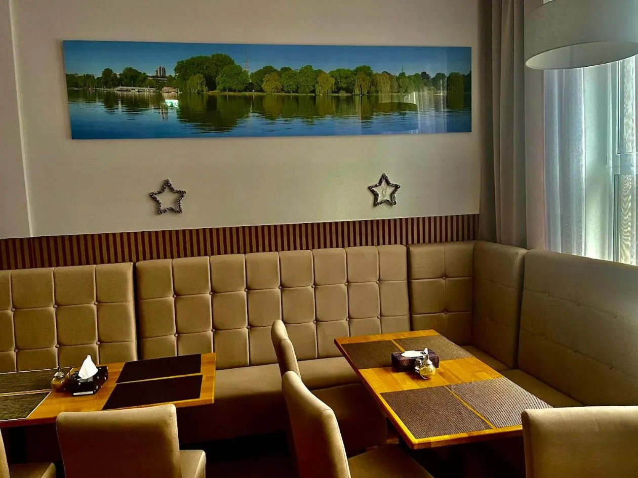 Restaurant/places to eat in Hotel Denbu