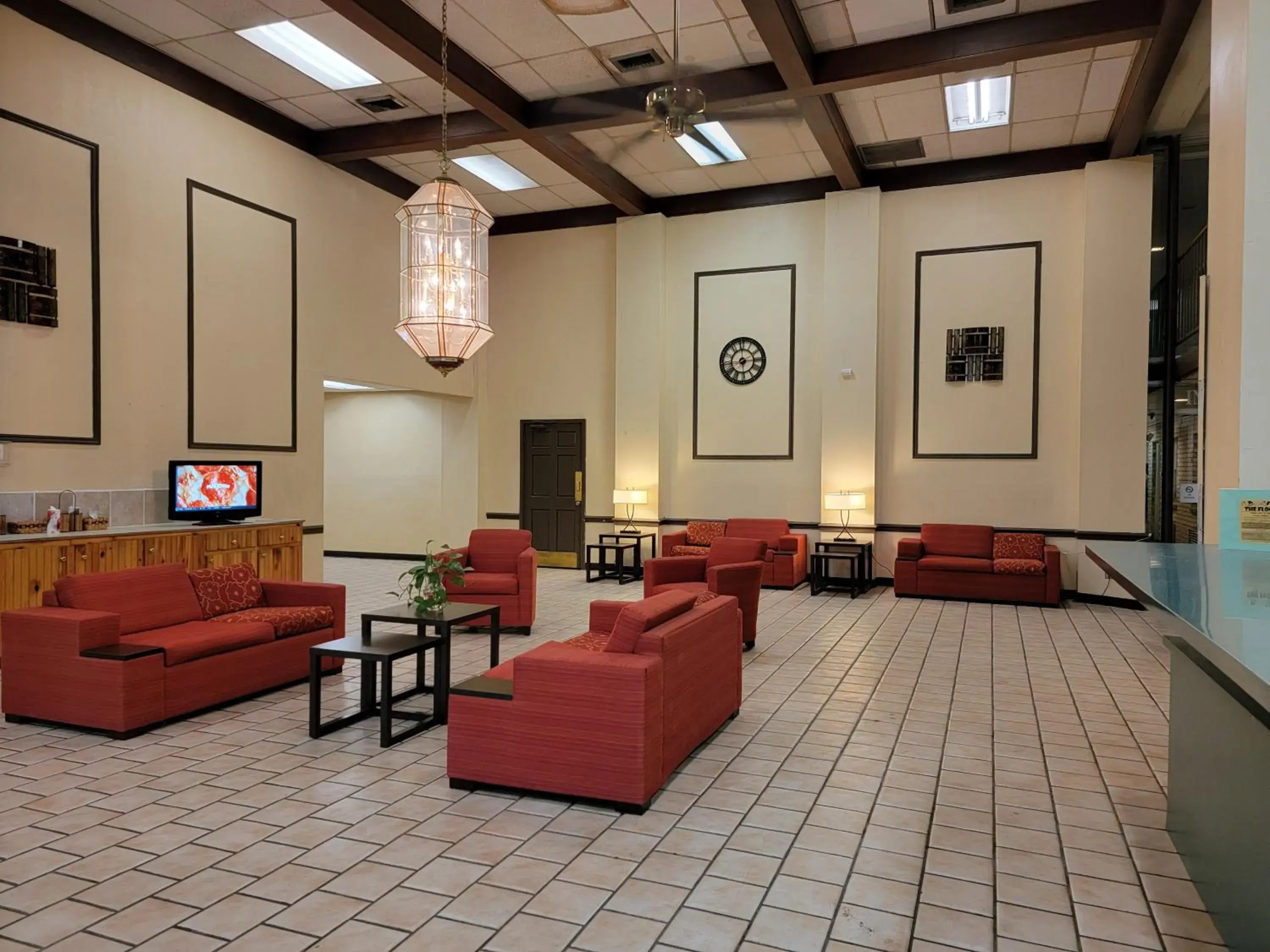 Lobby or reception in Rest Inn - Extended Stay, I-40 Airport, Wedding & Event Center
