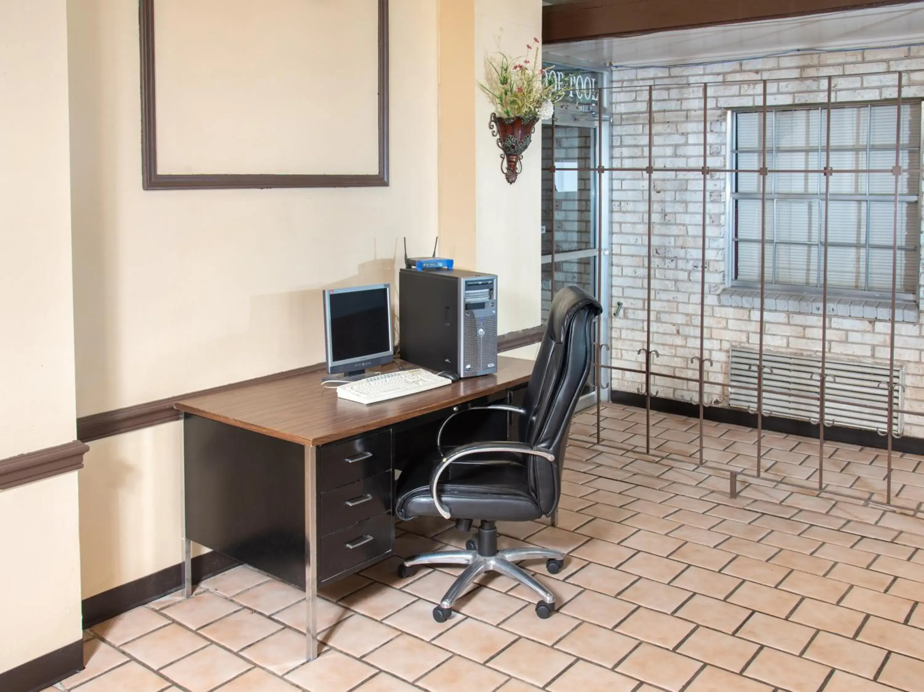 Business facilities in Rest Inn - Extended Stay, I-40 Airport, Wedding & Event Center
