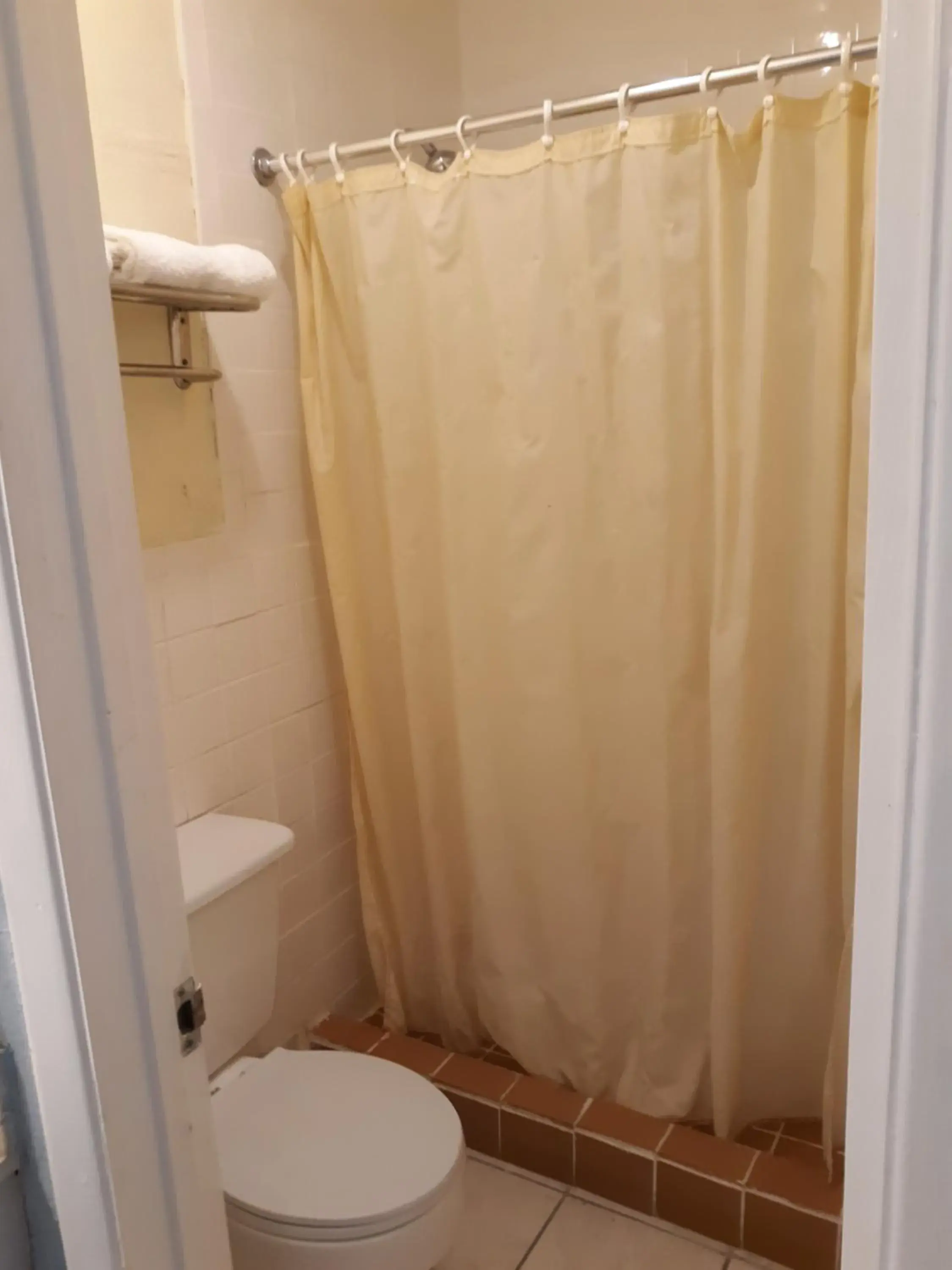 Bathroom in Rest Inn - Extended Stay, I-40 Airport, Wedding & Event Center