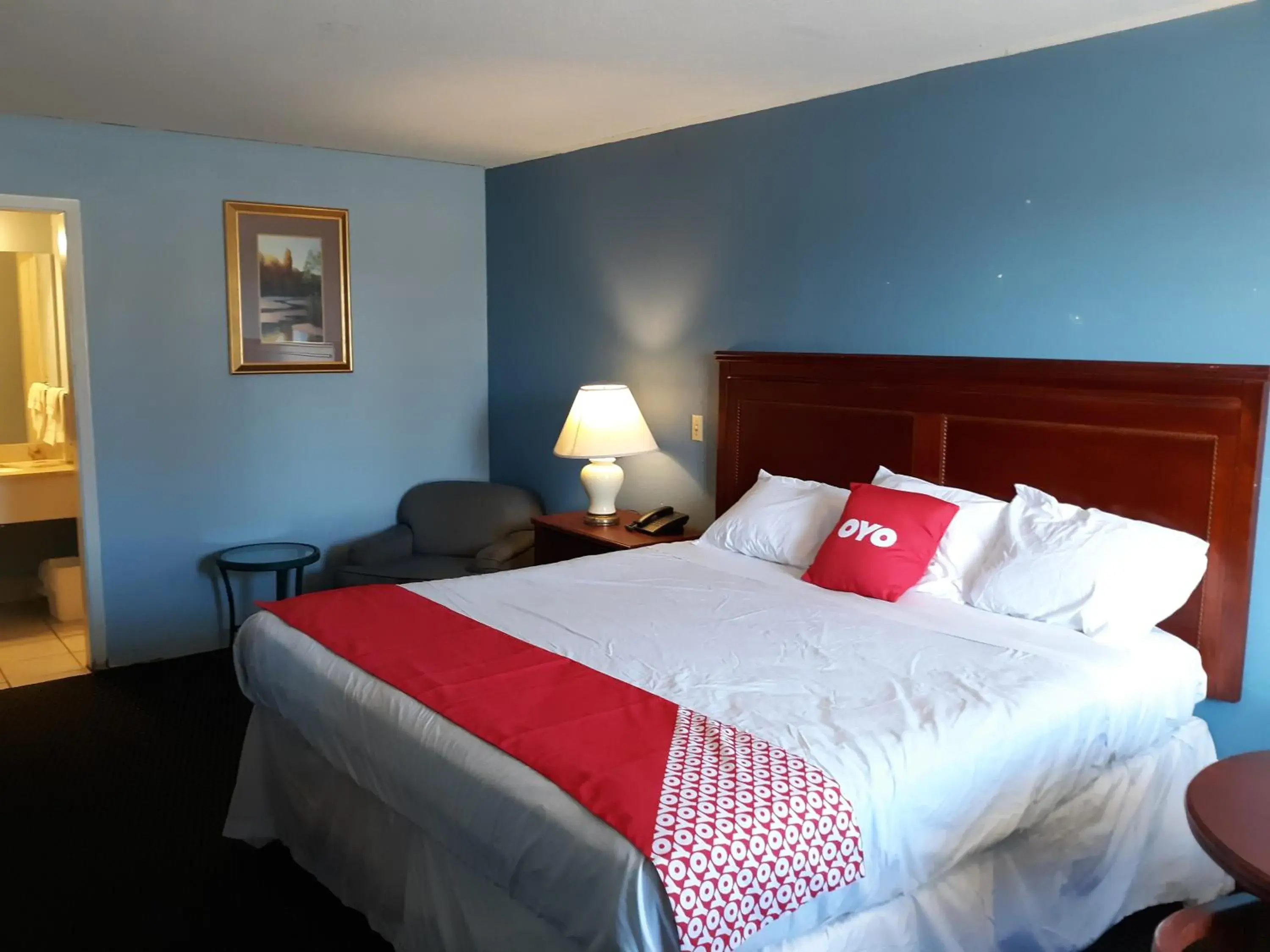 Bedroom, Bed in Rest Inn - Extended Stay, I-40 Airport, Wedding & Event Center