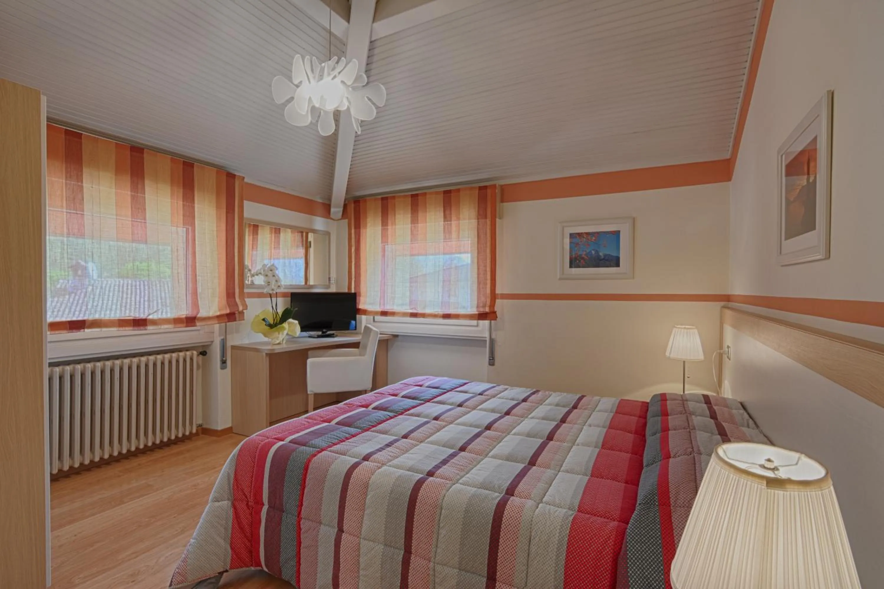 Photo of the whole room, Bed in Hotel Europa - Sorico