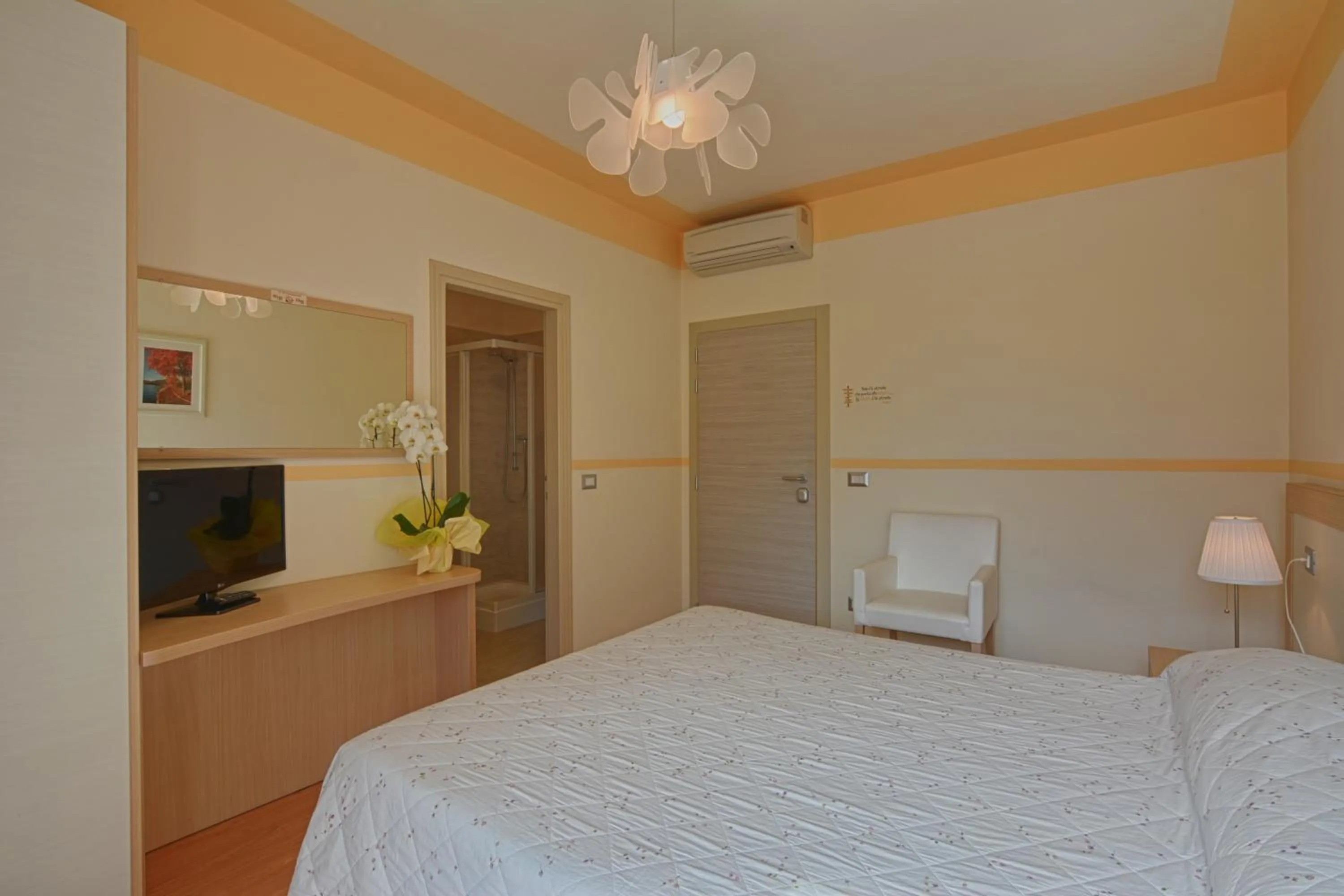 Photo of the whole room, Bed in Hotel Europa - Sorico