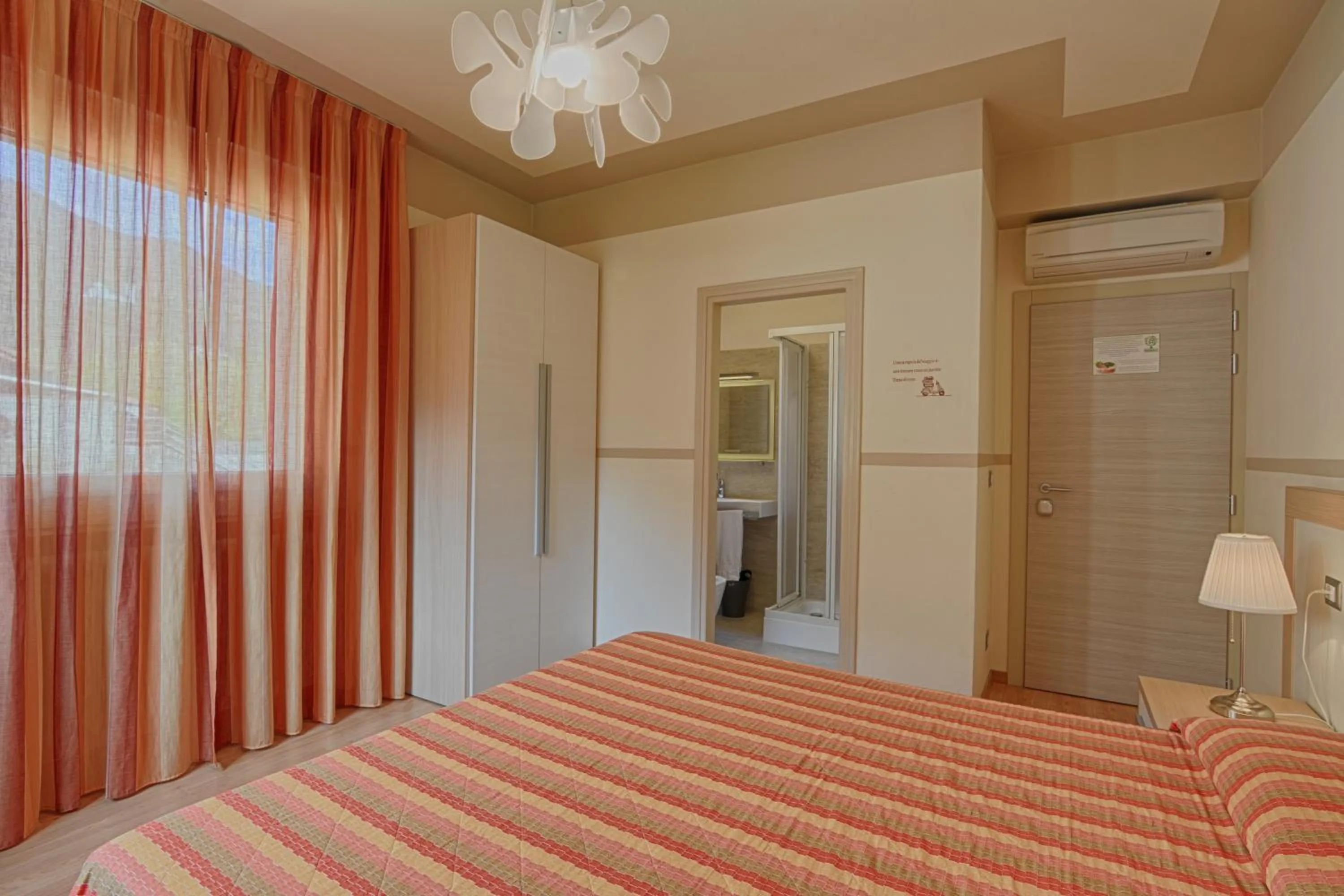 Photo of the whole room, Bed in Hotel Europa - Sorico