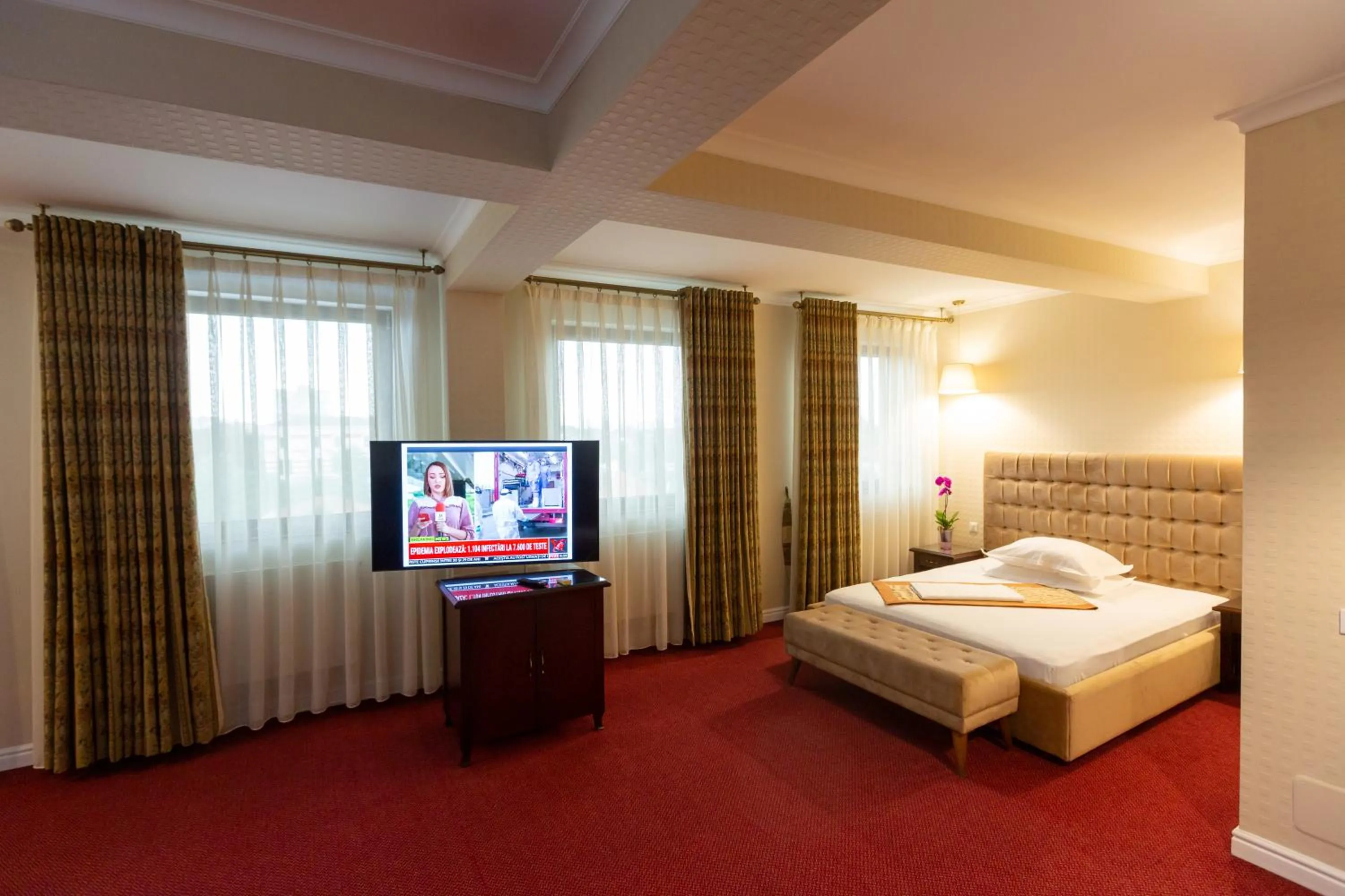 Superior Junior Suite - single occupancy in Hotel Art