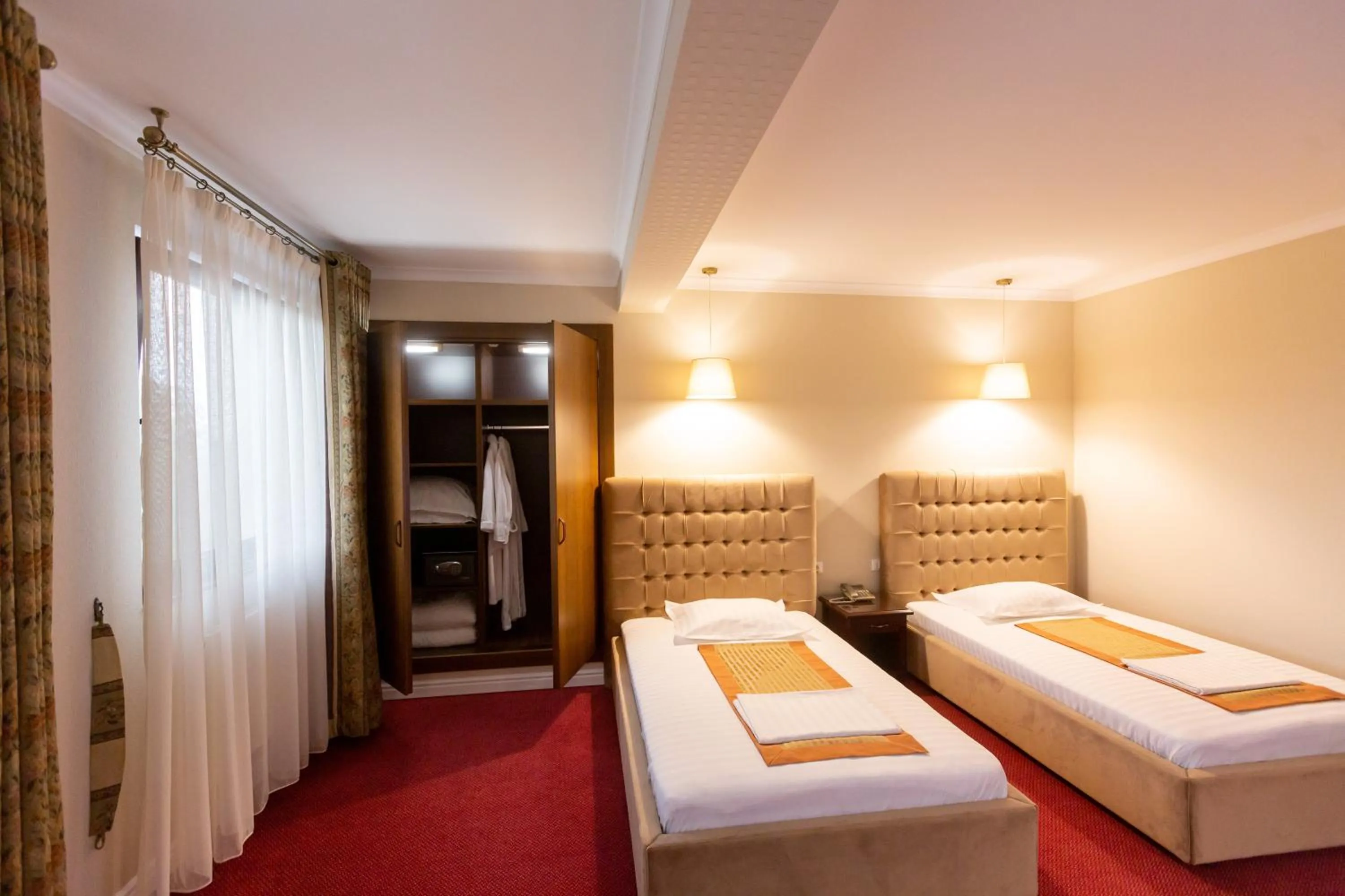 Superior Twin Room - single occupancy in Hotel Art