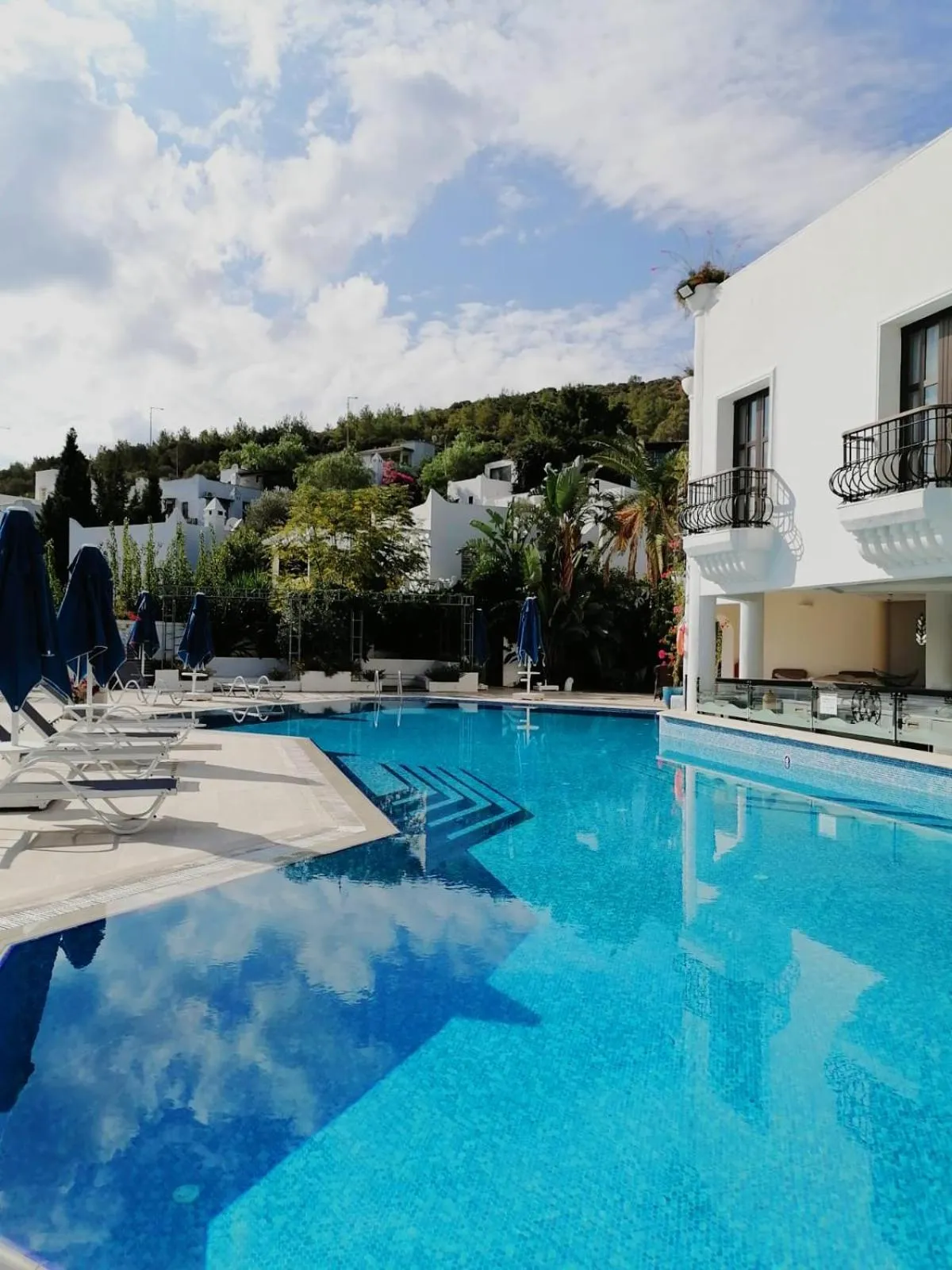 Pool view in Torbahan Hotel