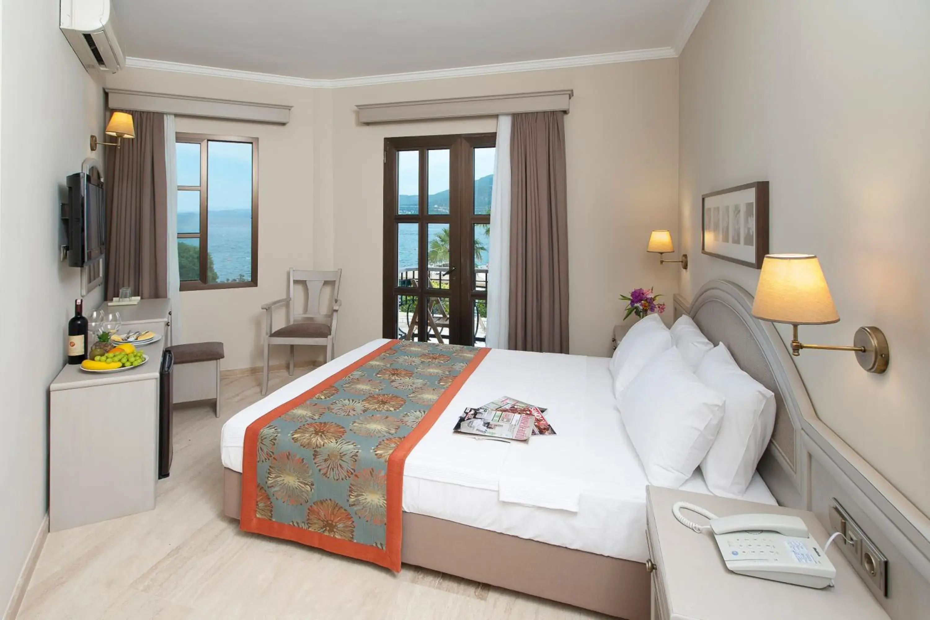 Quadruple Room with Sea View in Torbahan Hotel Quadruple Room with Sea View in Torbahan Hotel