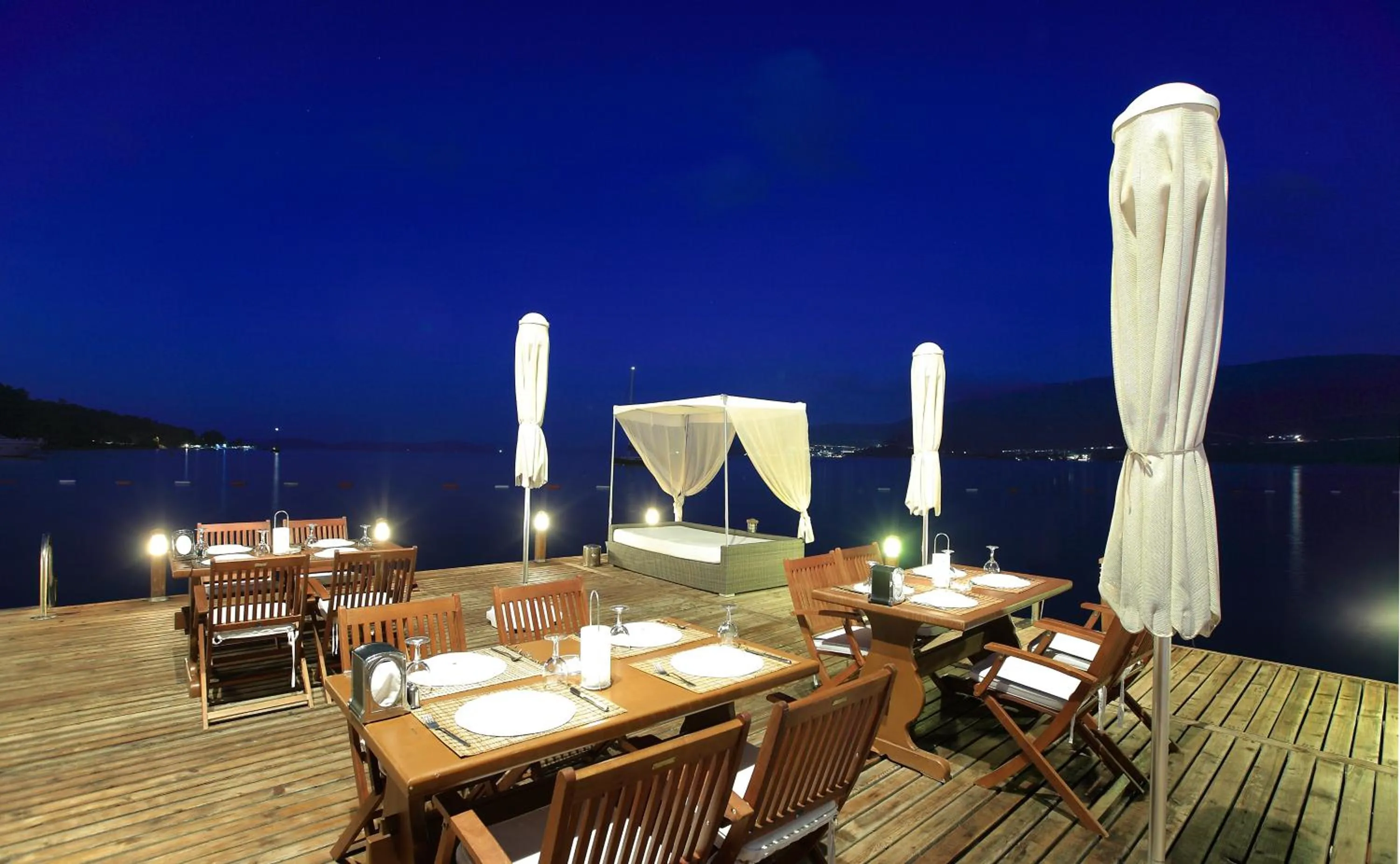 Restaurant/places to eat in Torbahan Hotel