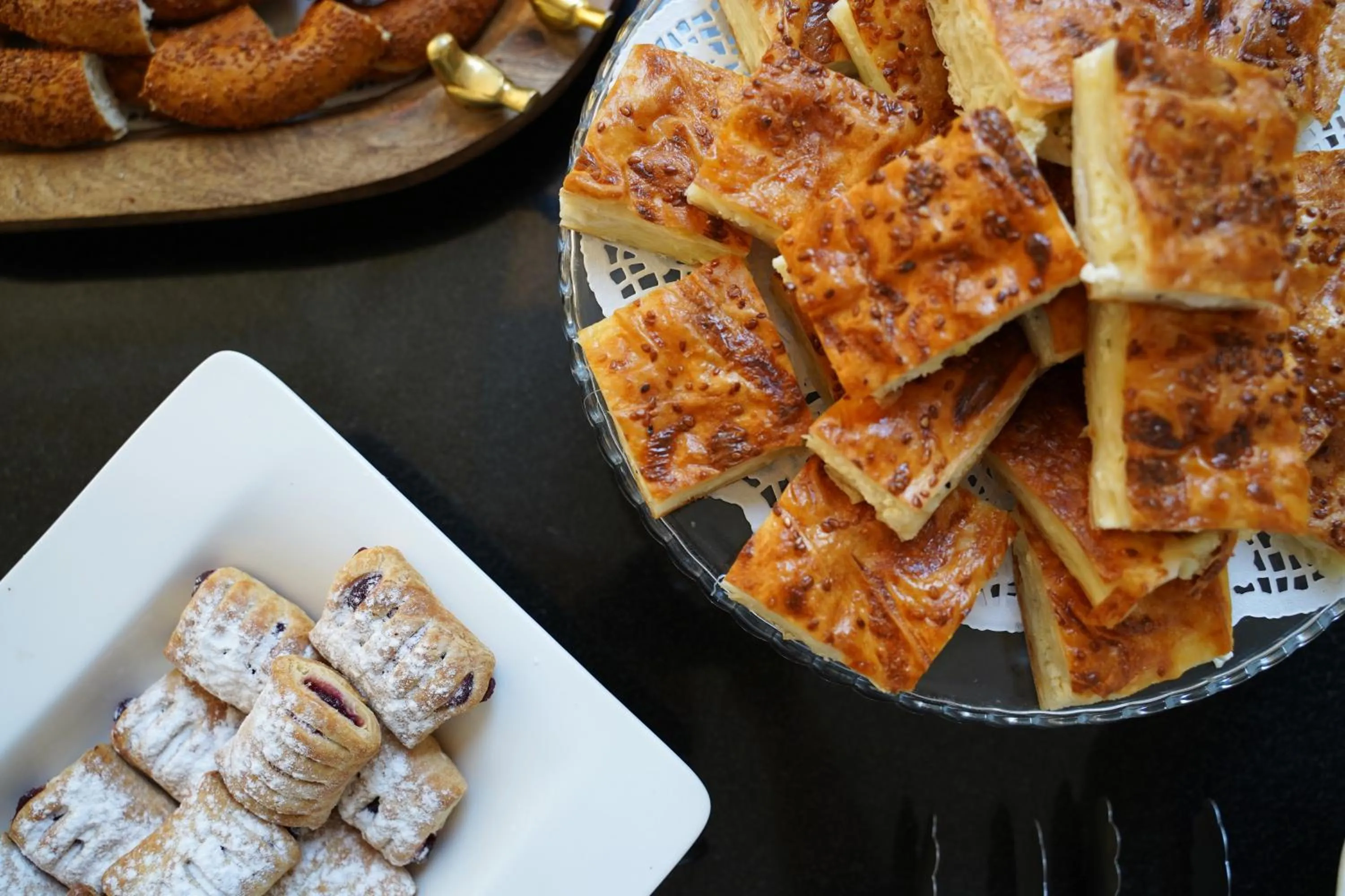 Restaurant/places to eat in Torbahan Hotel