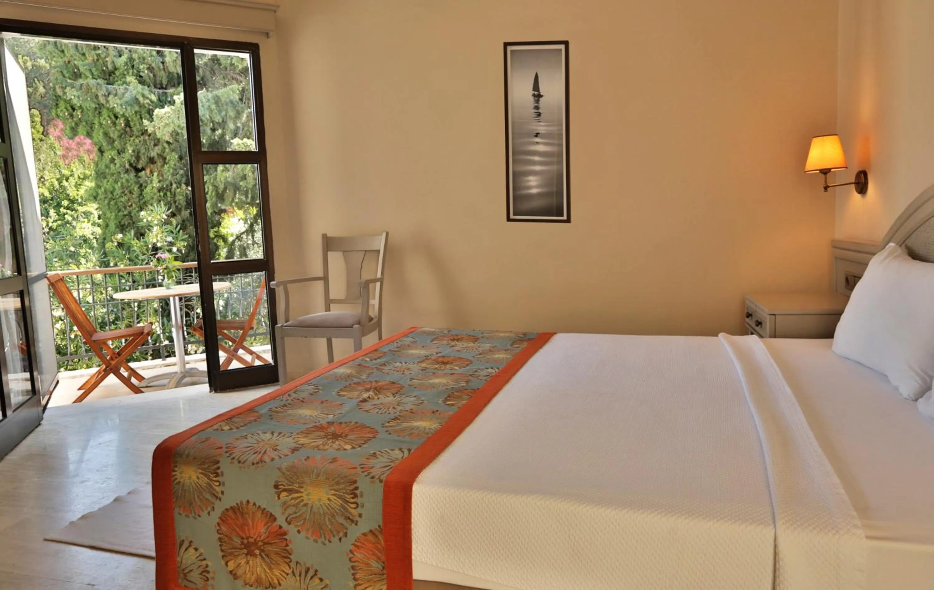 Photo of the whole room in Torbahan Hotel