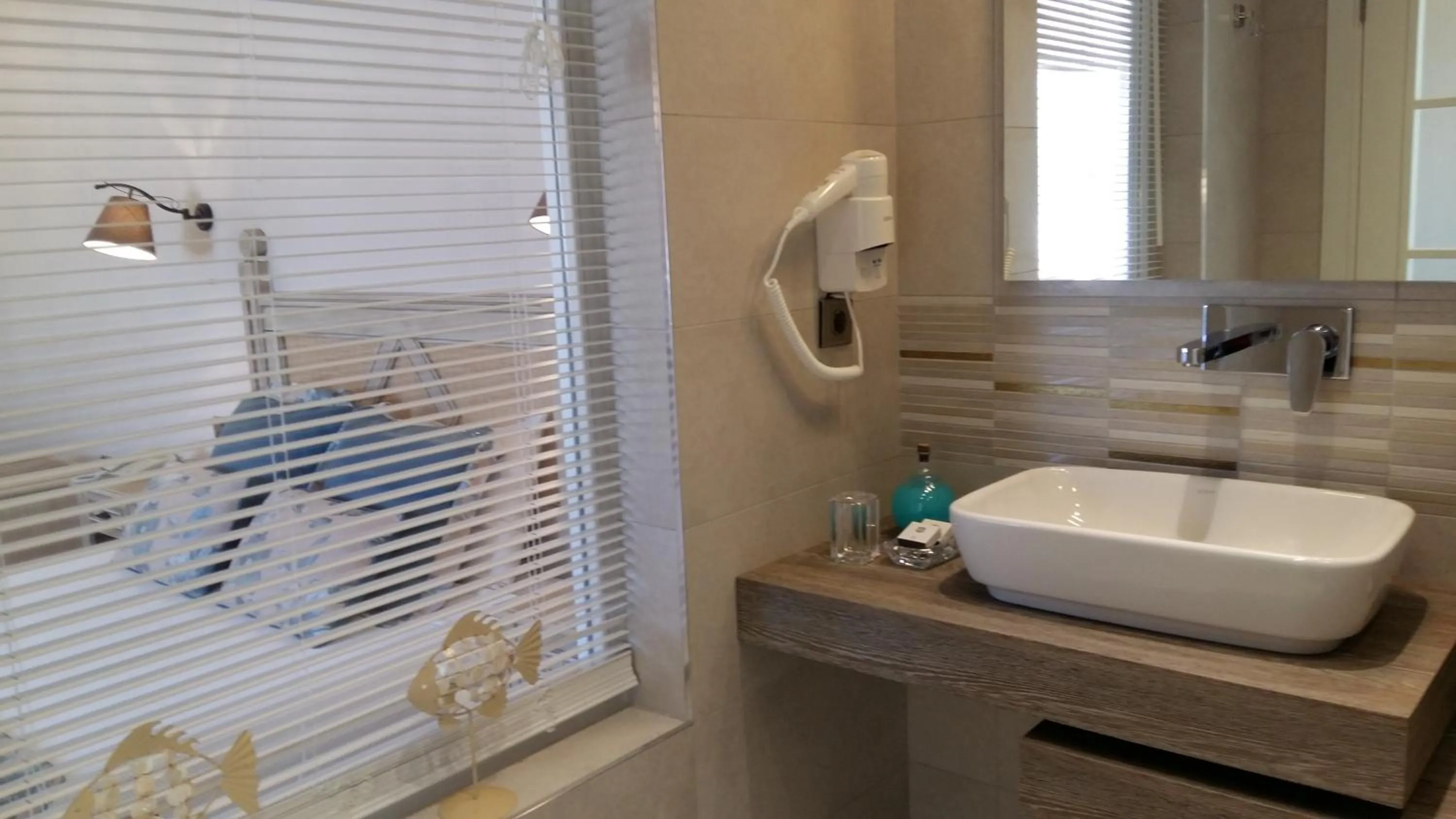 Bathroom in Torbahan Hotel