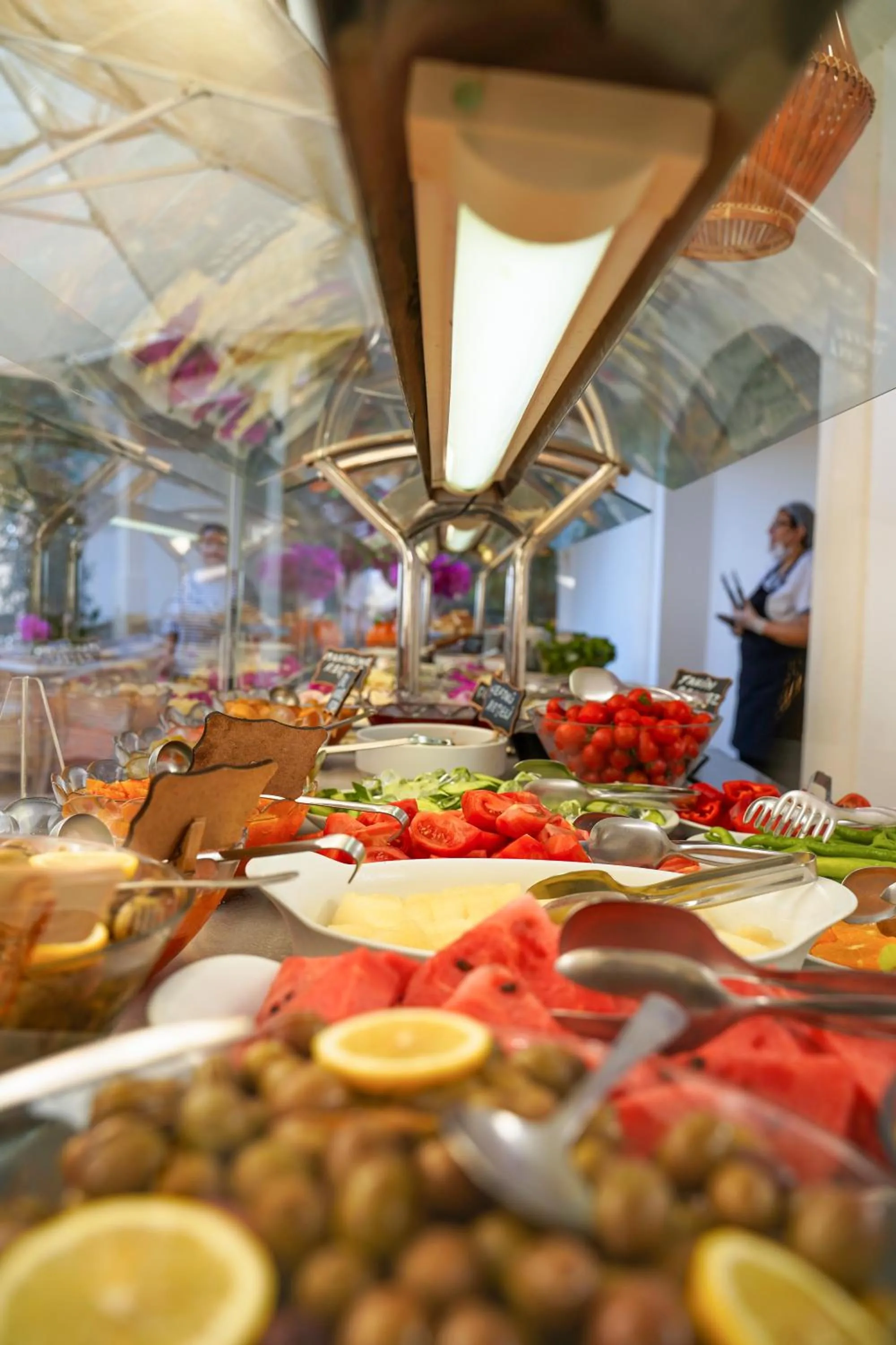 Food and drinks in Torbahan Hotel