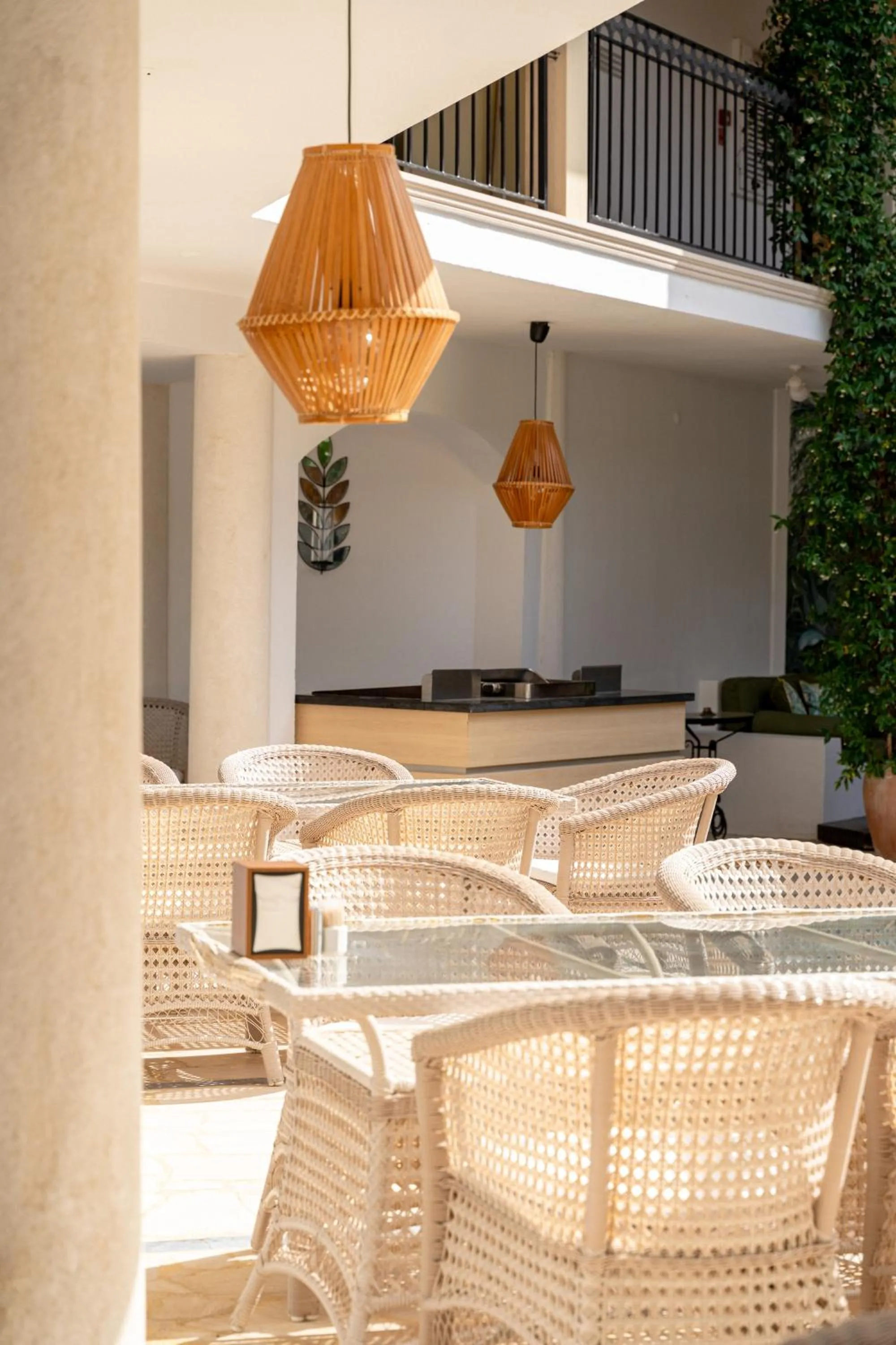 Restaurant/places to eat in Torbahan Hotel