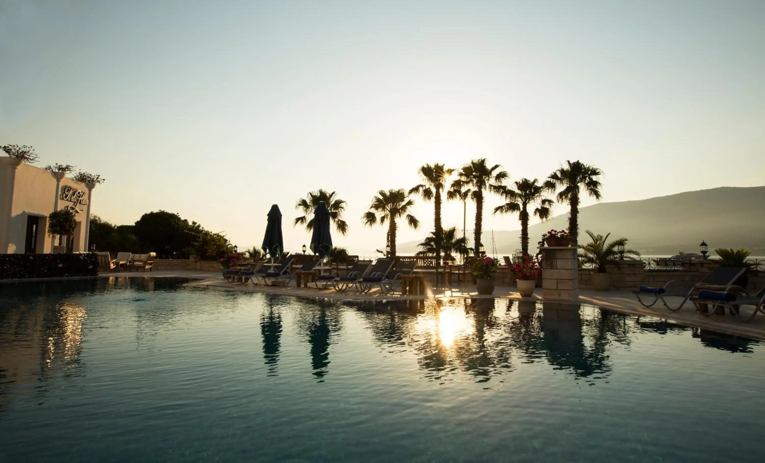 Swimming pool in Torbahan Hotel Swimming pool in Torbahan Hotel