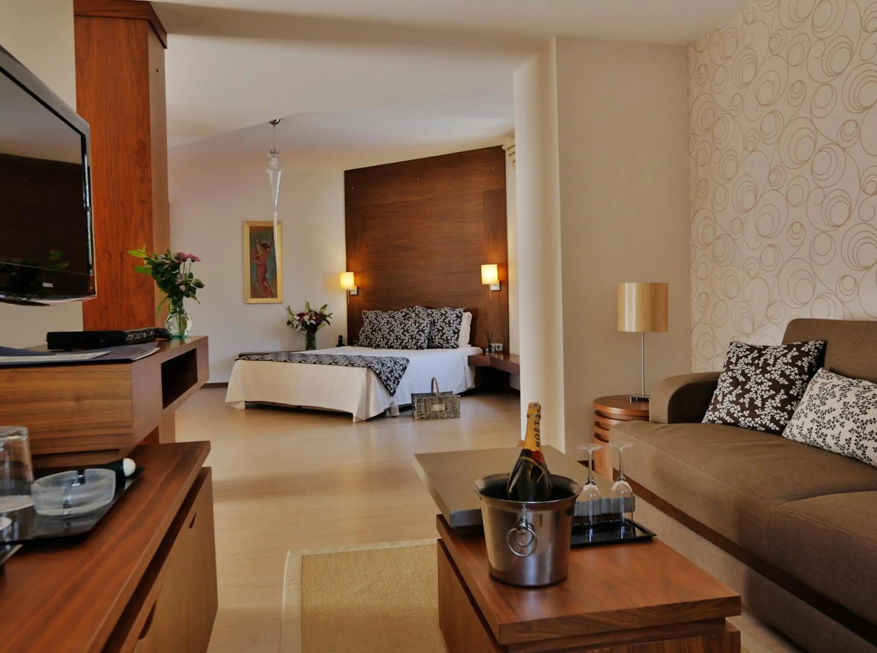 Superior Triple Room in Torbahan Hotel Superior Triple Room in Torbahan Hotel