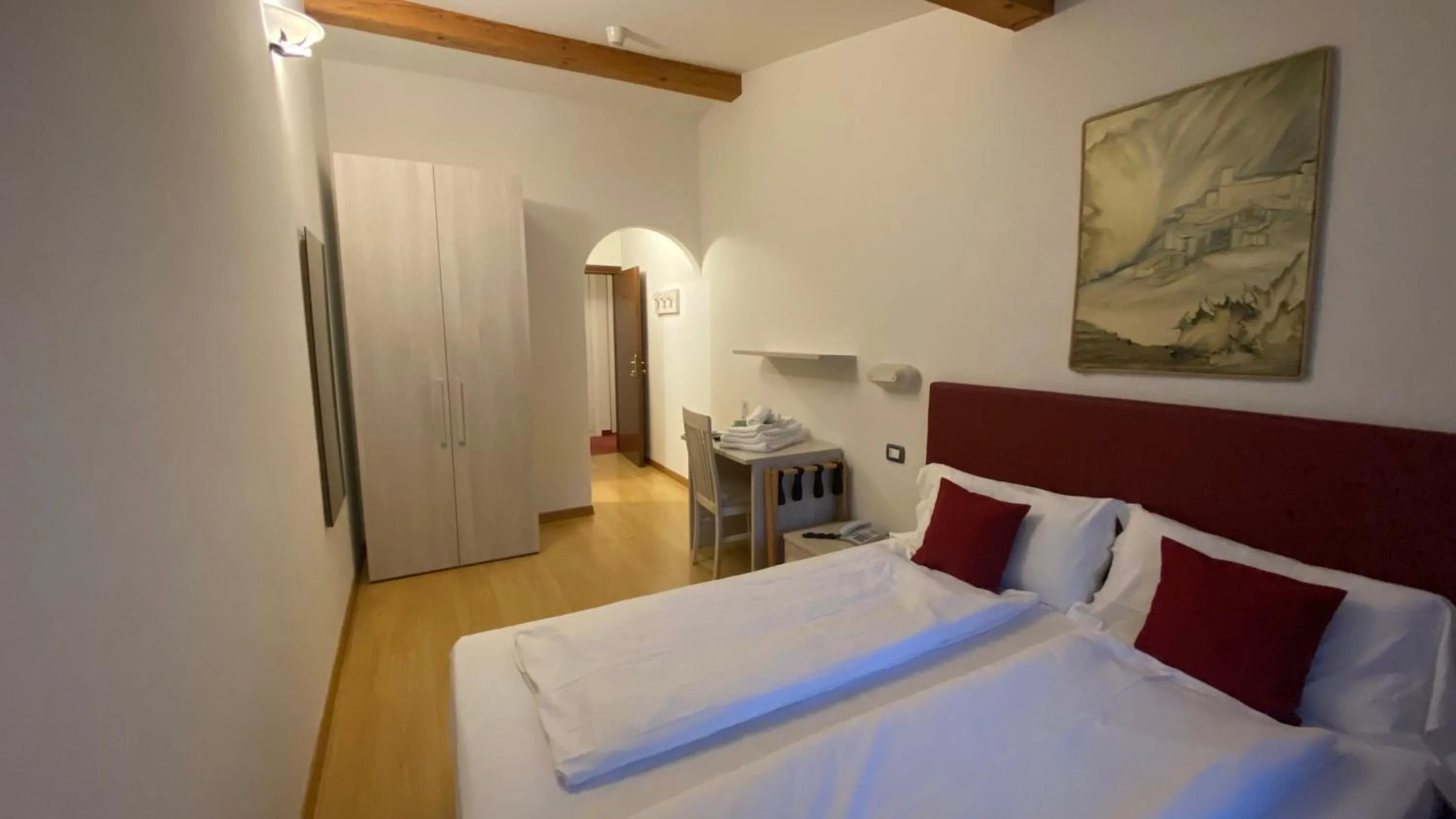 Bed in Casteluce Hotel Funivie