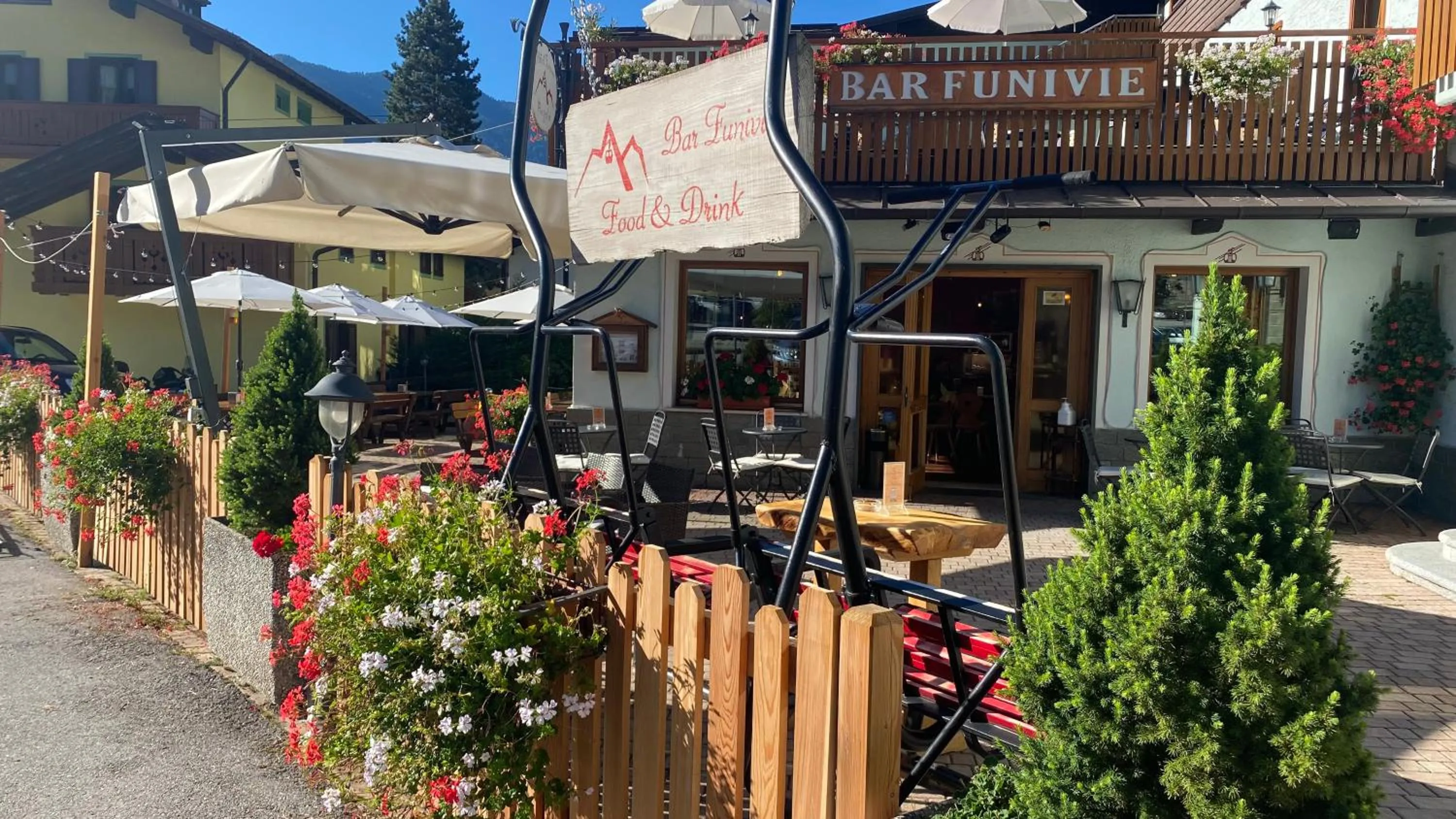 Property building in Casteluce Hotel Funivie