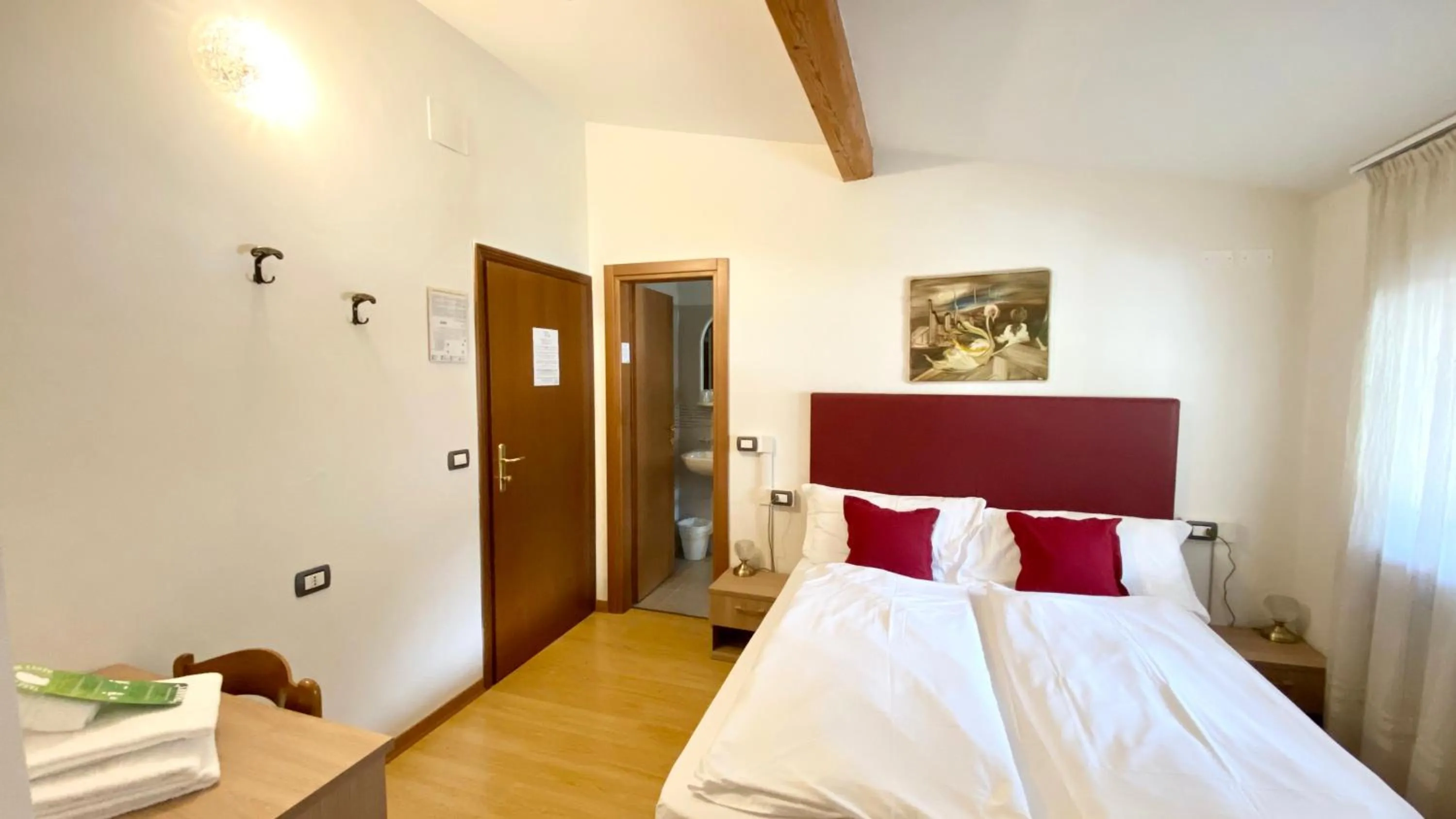 Bed in Casteluce Hotel Funivie