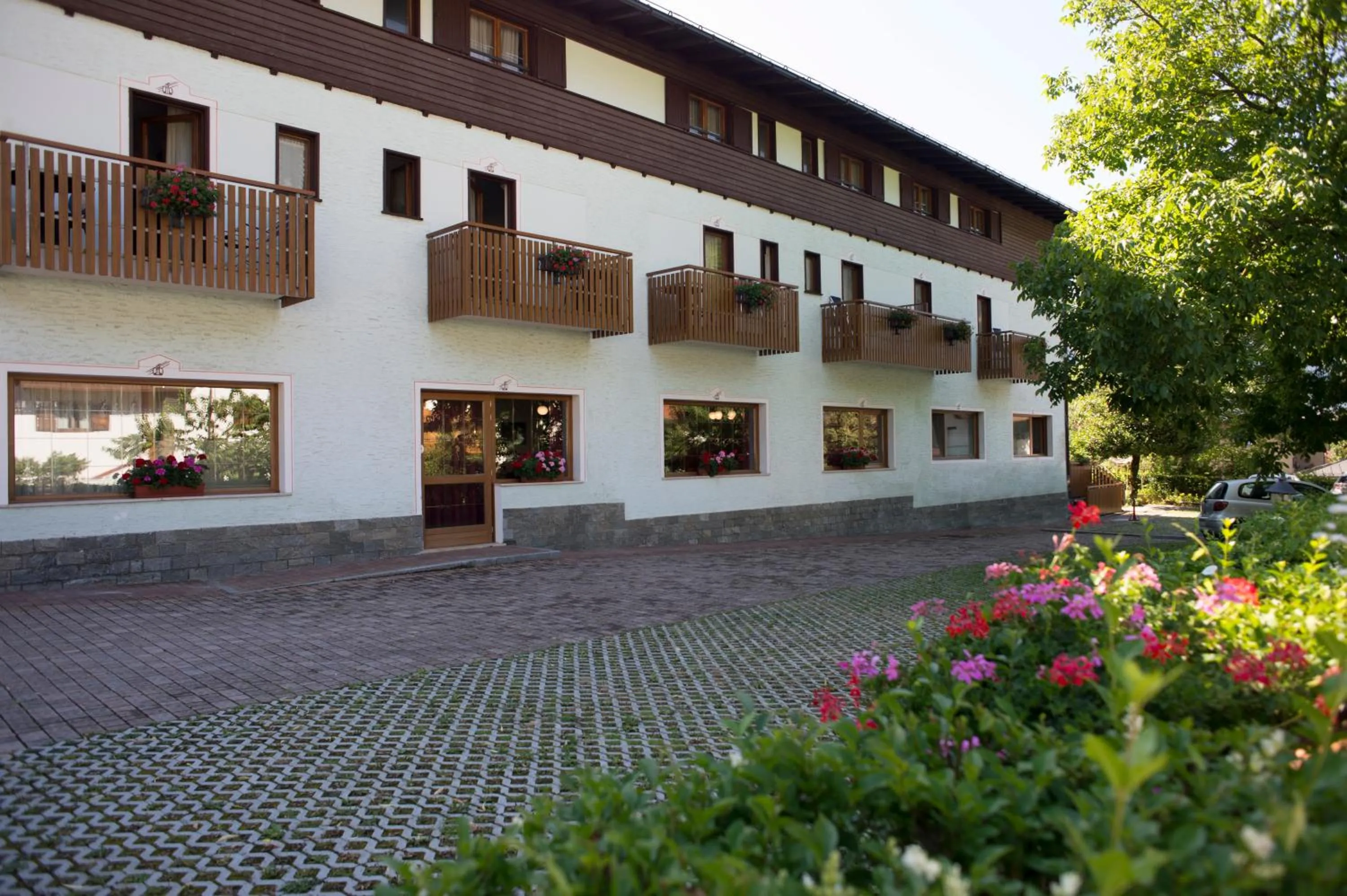 Property building in Casteluce Hotel Funivie