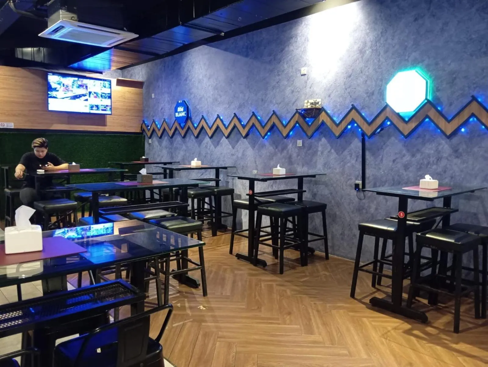 Lounge or bar in Riviera Suites Melaka