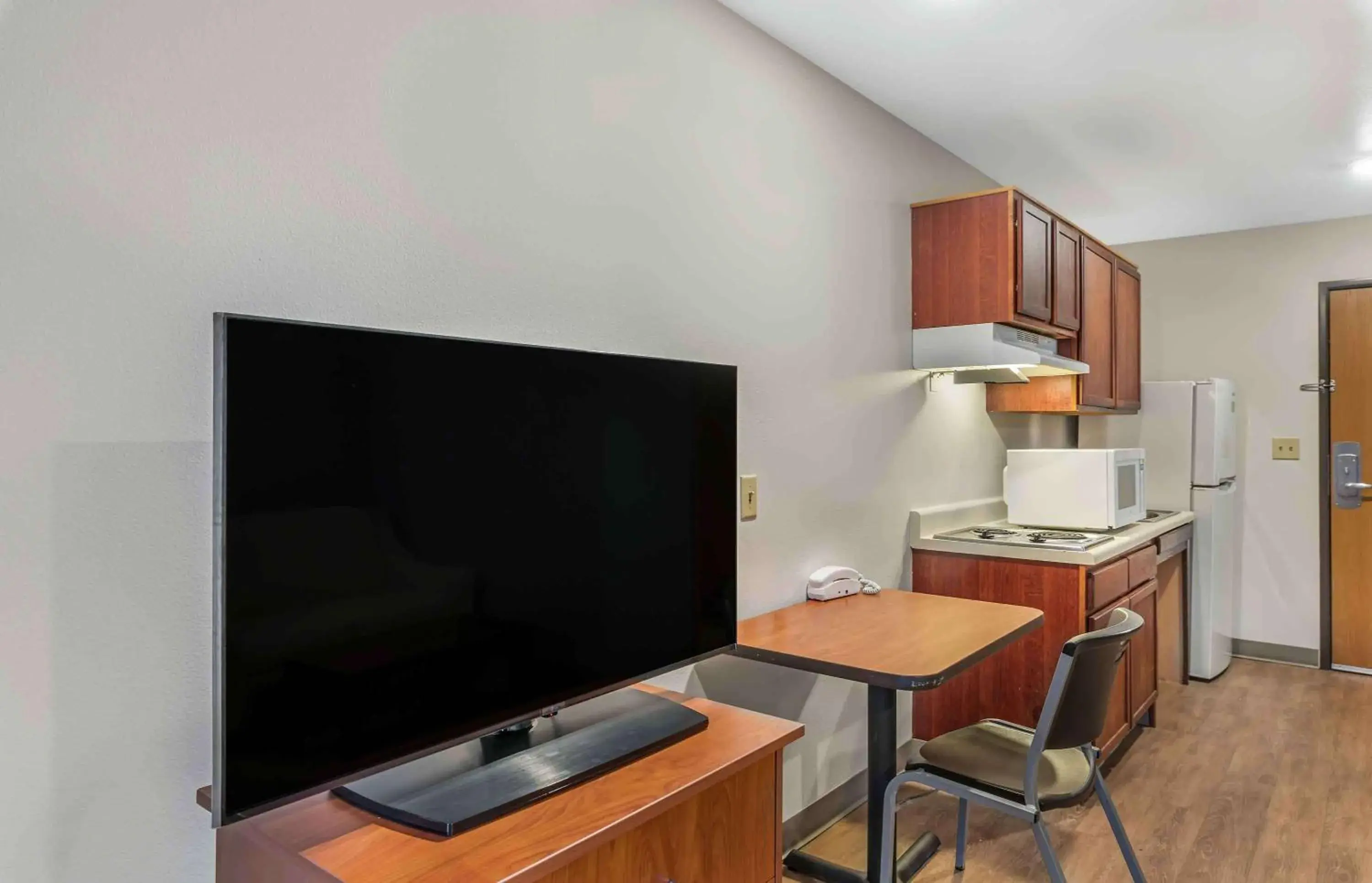 Bedroom in Extended Stay America Select Suites - Little Rock - Southwest Bedroom in Extended Stay America Select Suites - Little Rock - Southwest