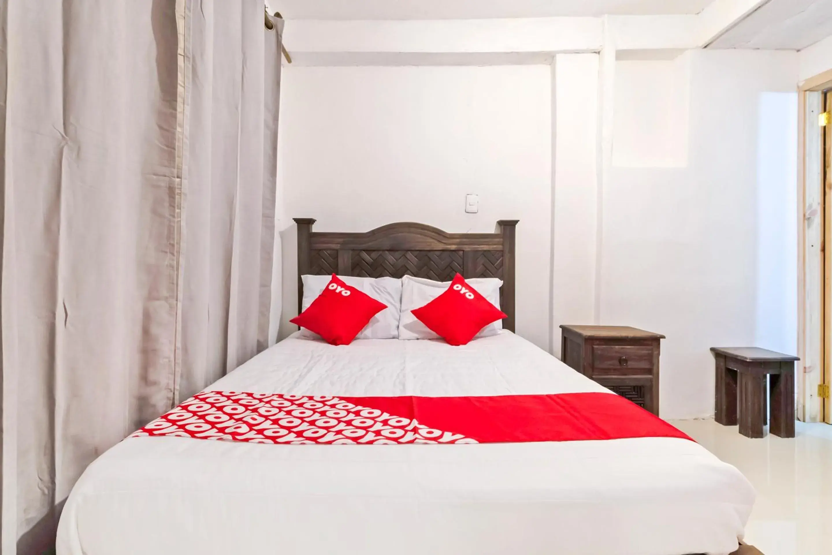 Bedroom, Bed in OYO Hotel Punta Guadalupe, San Cristóbal de las Casas Bedroom, Bed in OYO Hotel Punta Guadalupe, San Cristóbal de las Casas