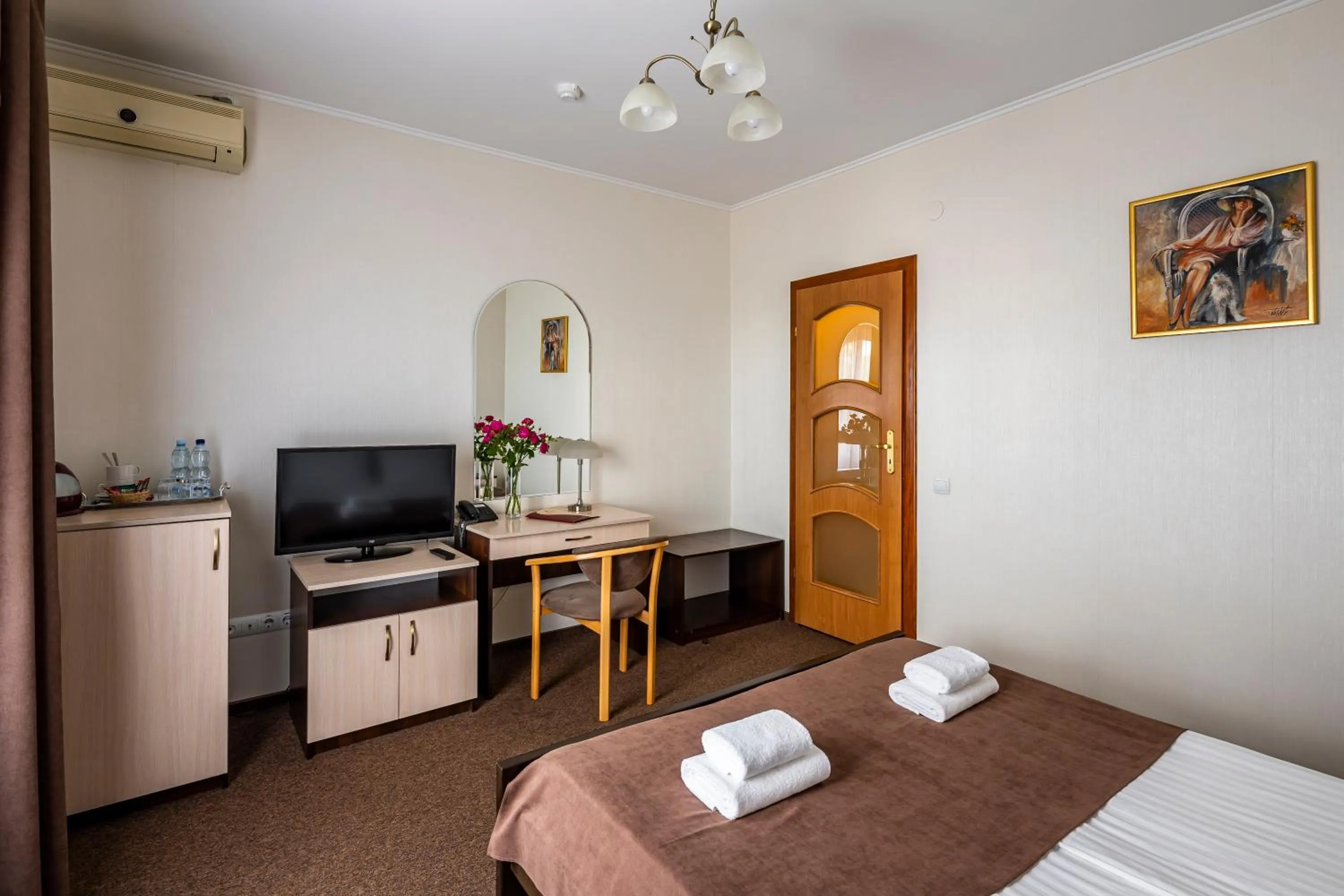 Bed in Hotel Galaktika