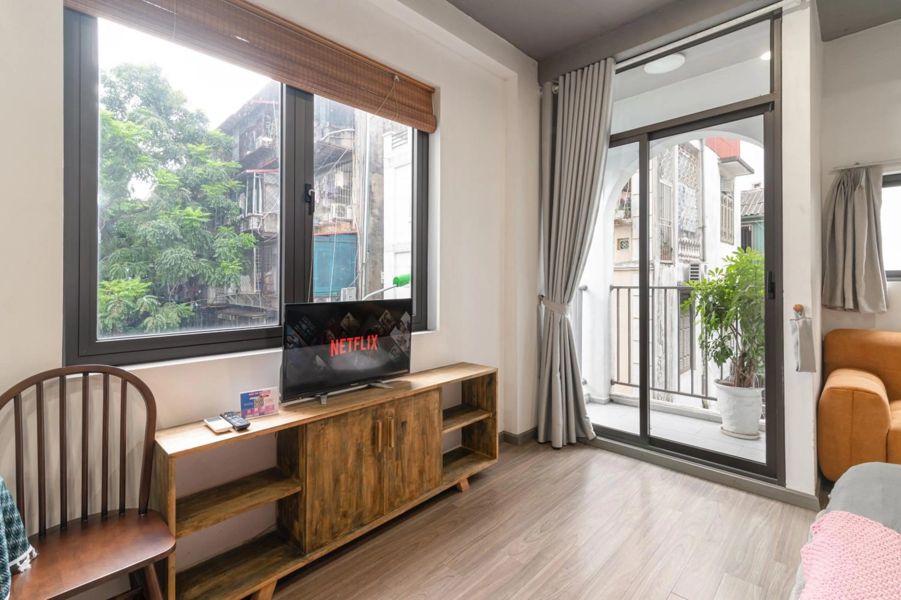 TV and multimedia in SaziHome Le Thanh Tong Hanoi