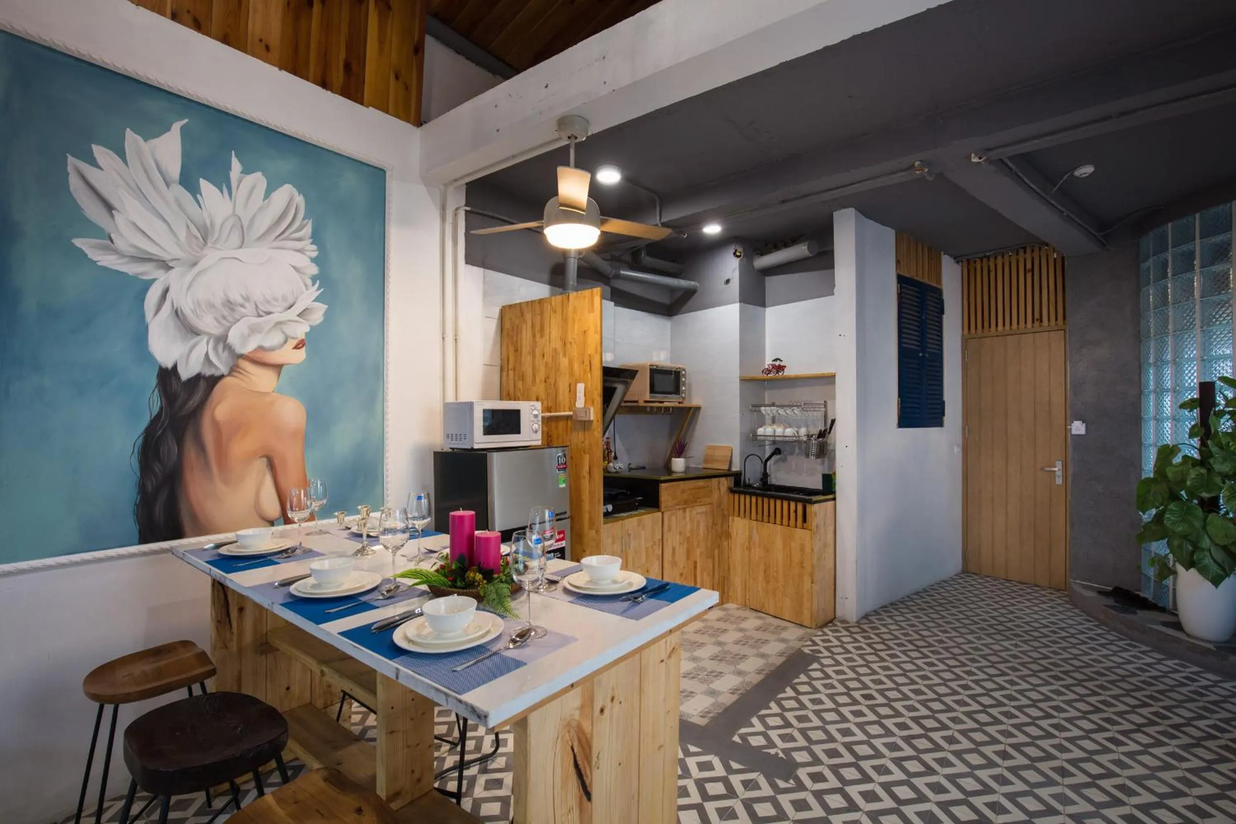 Kitchen or kitchenette in SaziHome Le Thanh Tong Hanoi