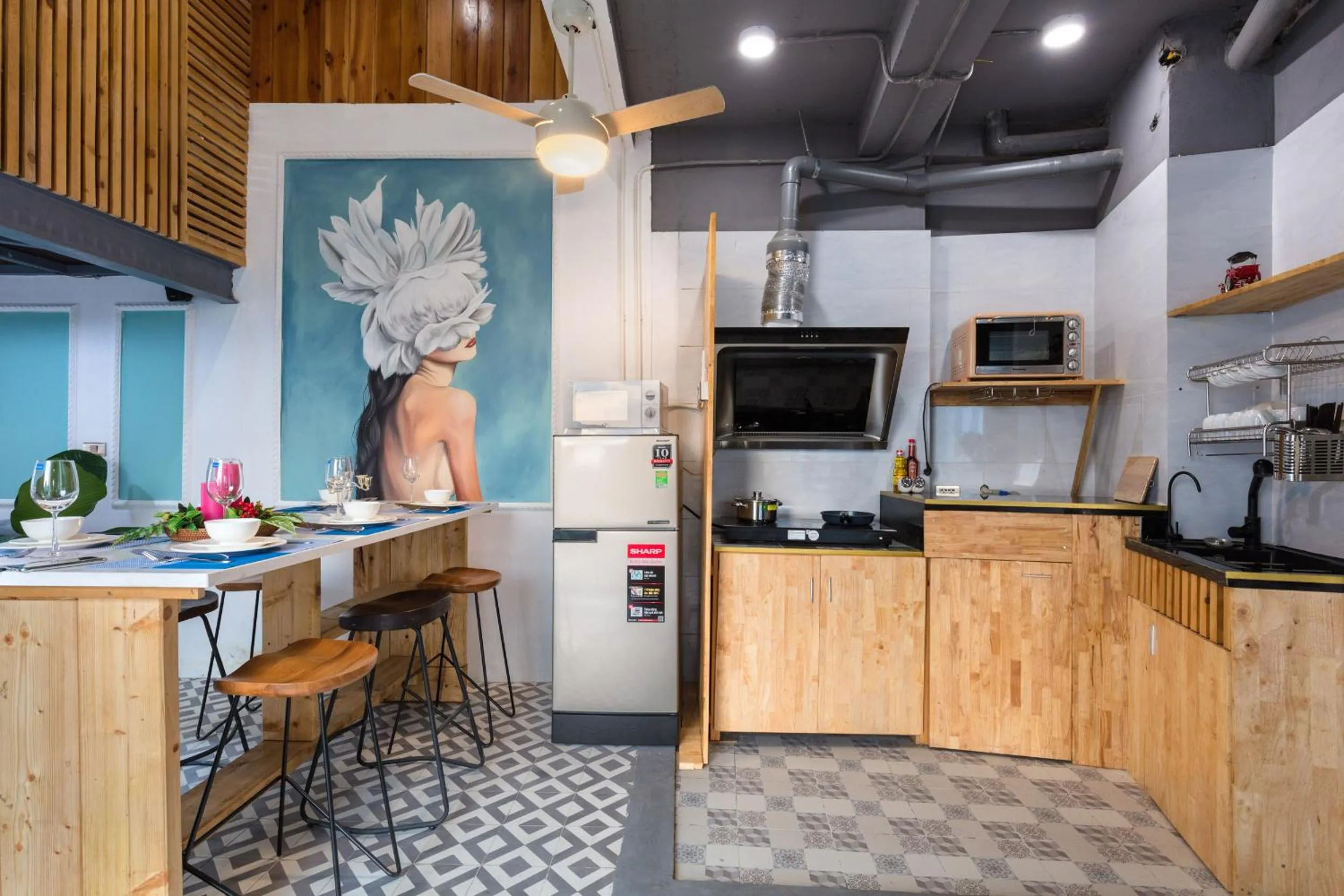 Kitchen or kitchenette in SaziHome Le Thanh Tong Hanoi