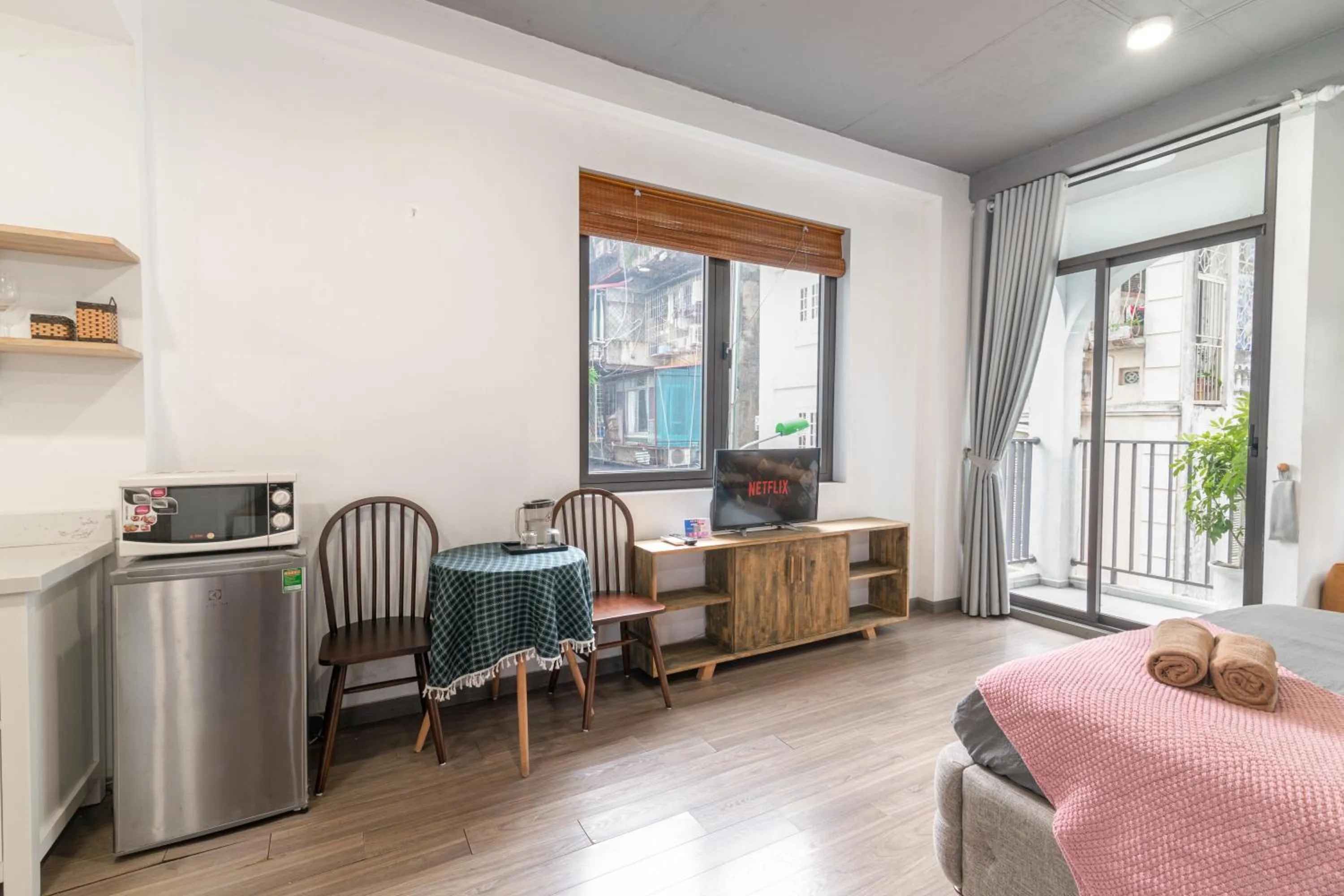 TV and multimedia in SaziHome Le Thanh Tong Hanoi