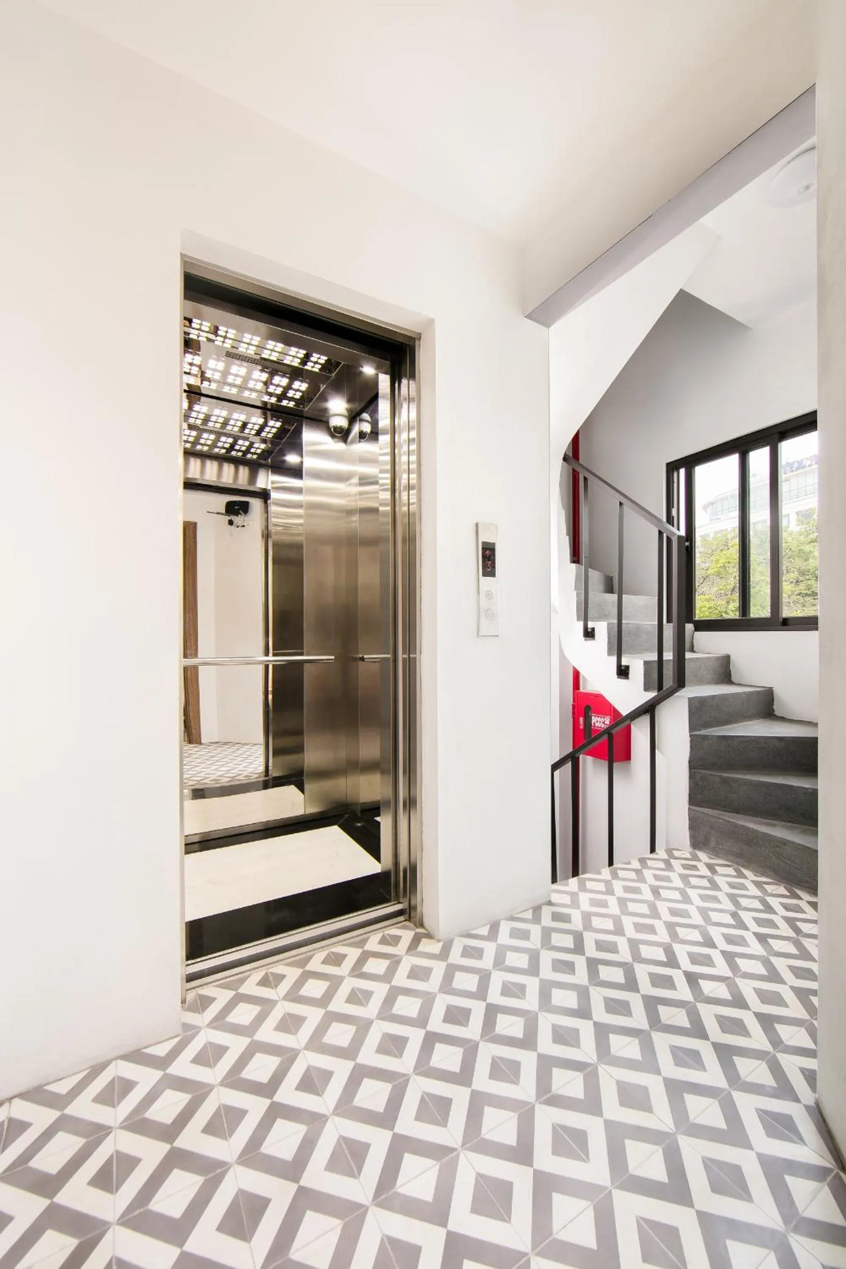 Lobby or reception in SaziHome Le Thanh Tong Hanoi