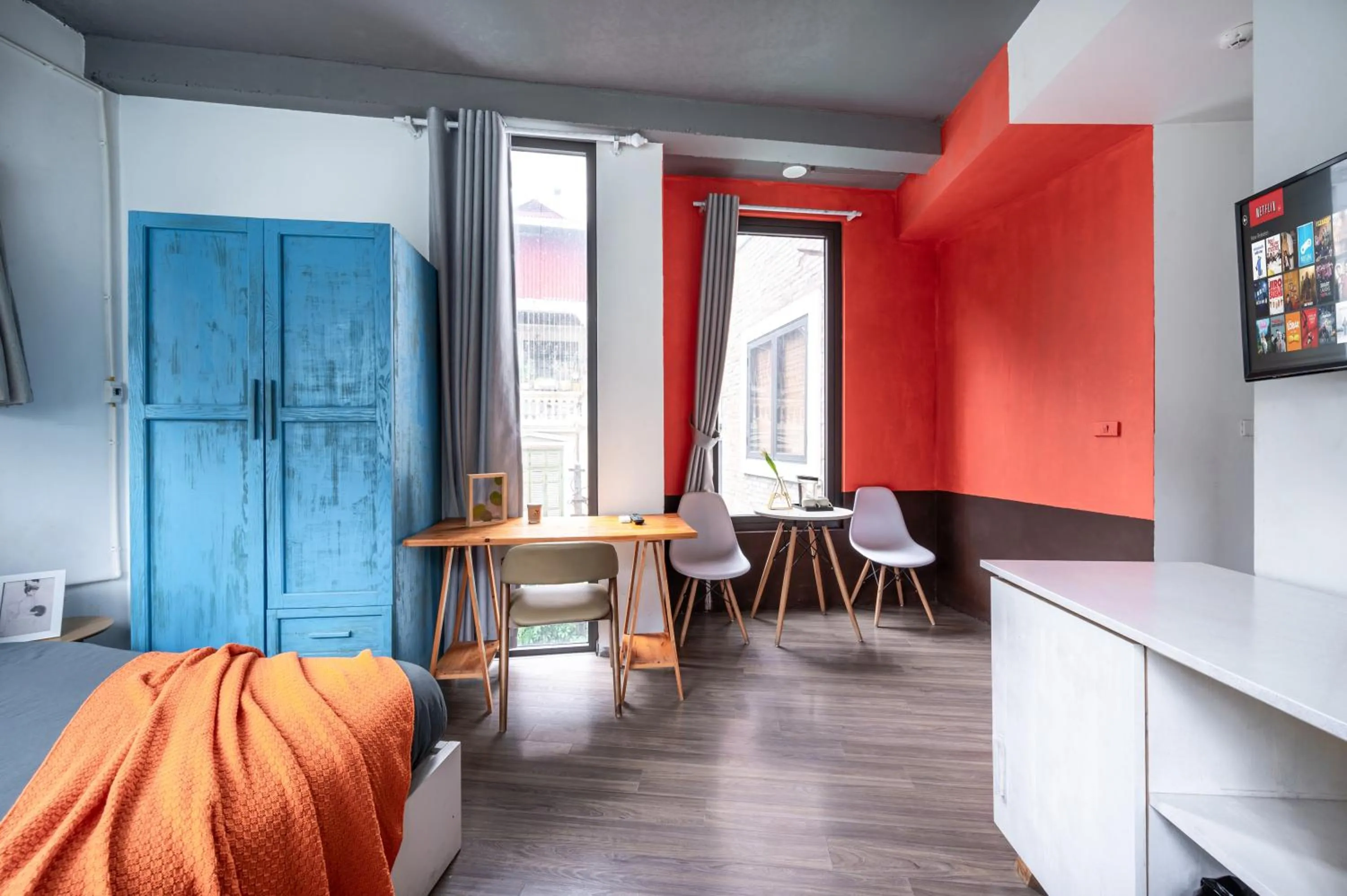 Photo of the whole room in SaziHome Le Thanh Tong Hanoi