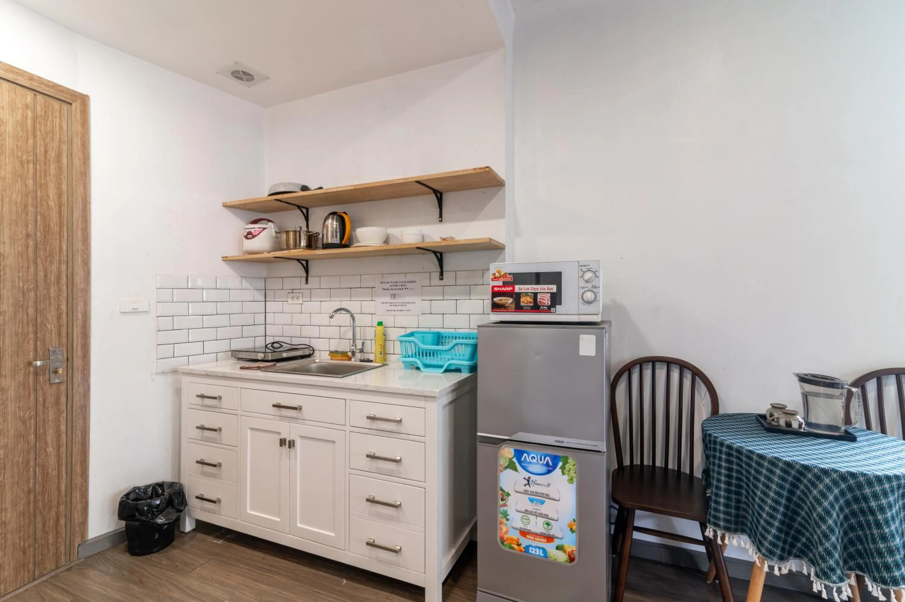 stove in SaziHome Le Thanh Tong Hanoi