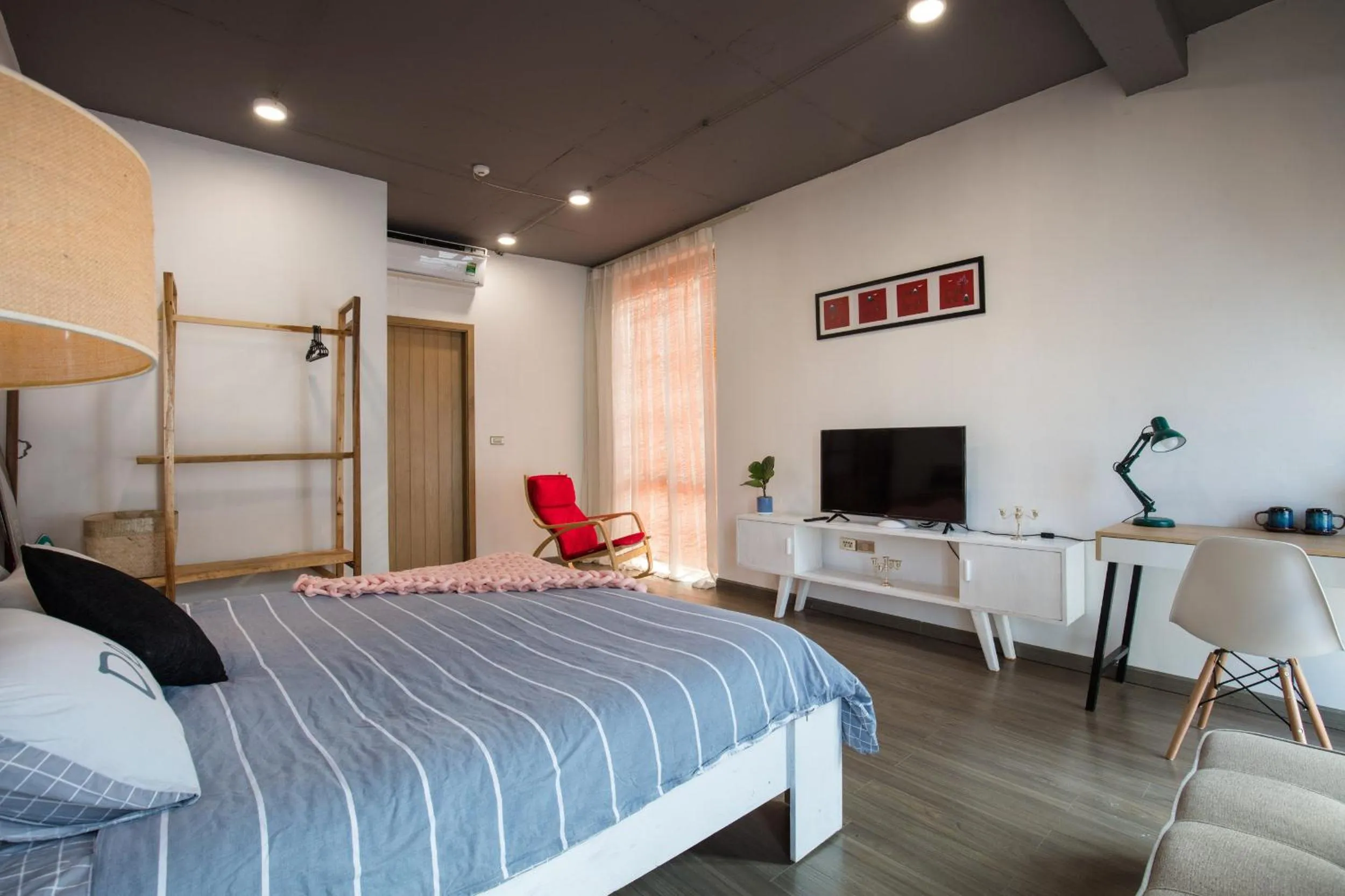 TV and multimedia, Bed in SaziHome Le Thanh Tong Hanoi